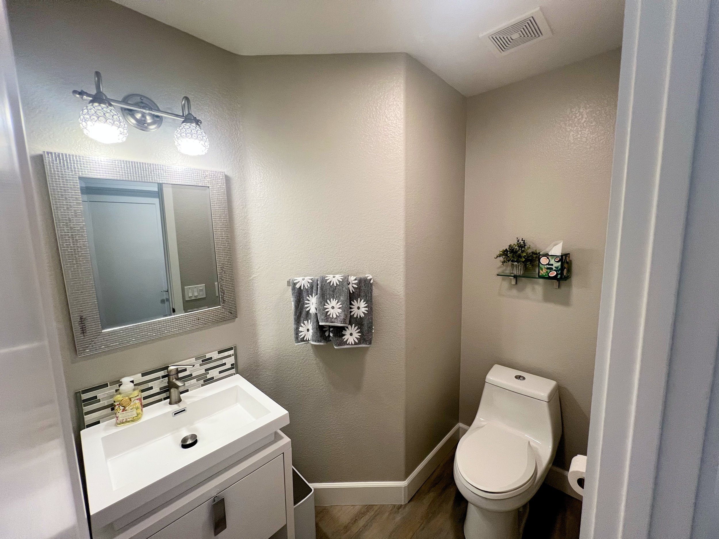 home with two and a half bathrooms for sale in Castaic California, Los Angeles County