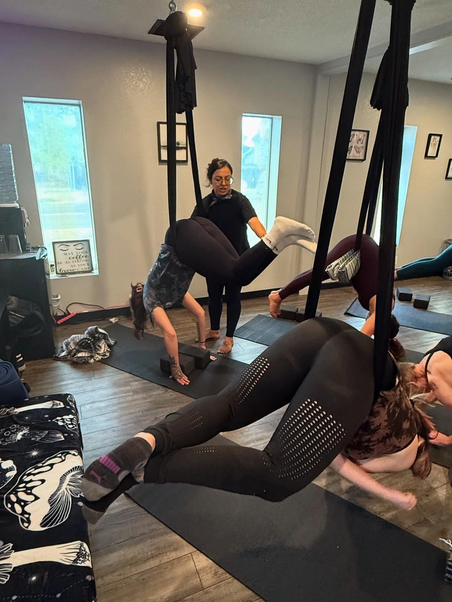 There&rsquo;s still time to join Steph for her 7 pm Evening Aerial Flow tonight! All yoga levels are welcome! @museopaz @pazpazzpazzz RagDollyoga.taramala.com/classes #yoga #aerialyoga #suspentionyoga #gjyoga