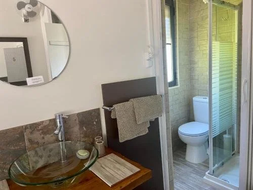 Lemon Tree Shower Area