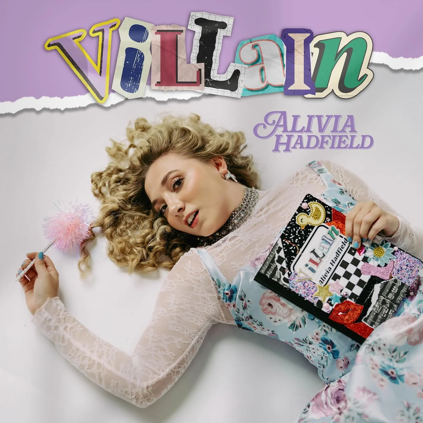 VILLAIN IS OUT NOW ON ALL STREAMING PLATFORMS!!!
Written by ✍️: @benjicowart @jasonblaineofficial
Produced by : @mattbronleewe
Album art: @mahk_advertising
Photography: @mckennajophoto
Wardrobe: @dantan70
And anyone who is my hero to my villa
