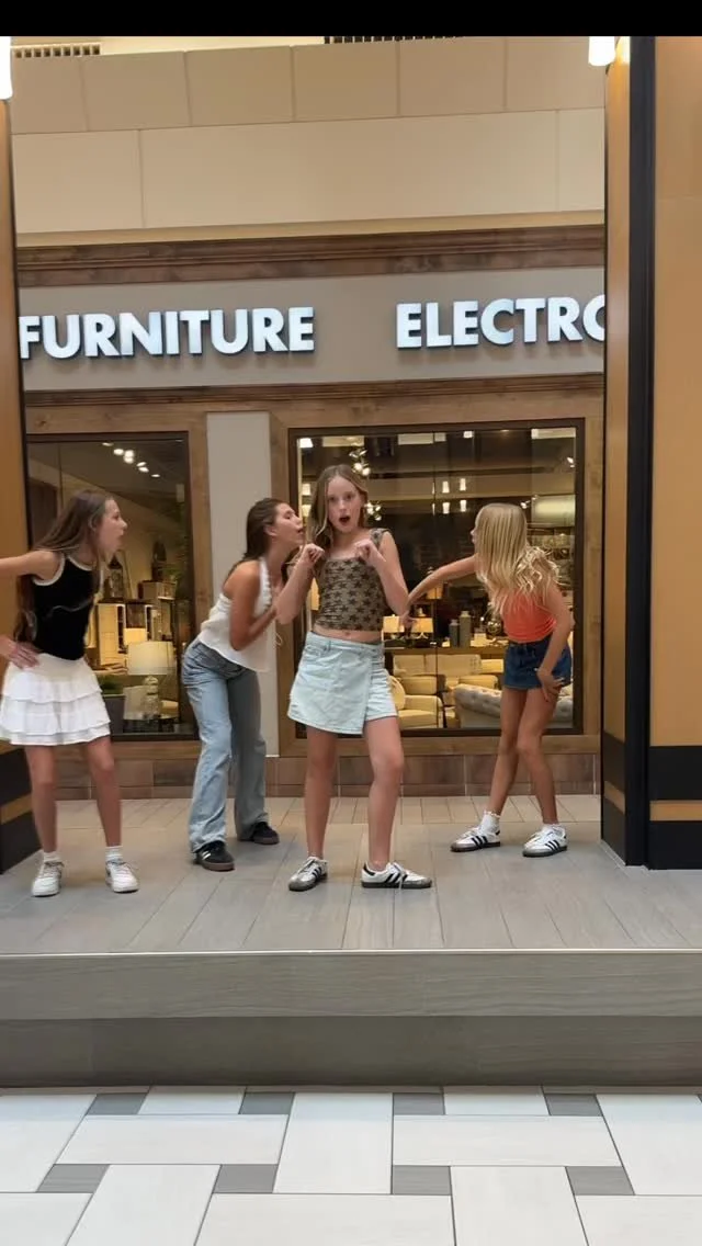 Learn the dance and tag me in it!!
#dancechallenge #newmusic #fyp #mall
