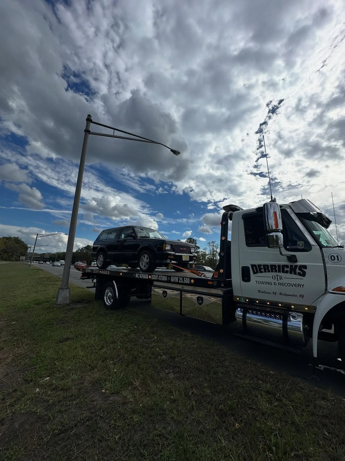 NOT every day you get to transport a 101% original time capsule! 1992 Chevy TYPHOON! AWD turbo v6 faster than Ferrari&rsquo;s back in that era !  #quality #towing #rollback #restoration #internationaldurastar #dt466 #eatonfuller #derrickstowingnj #DT