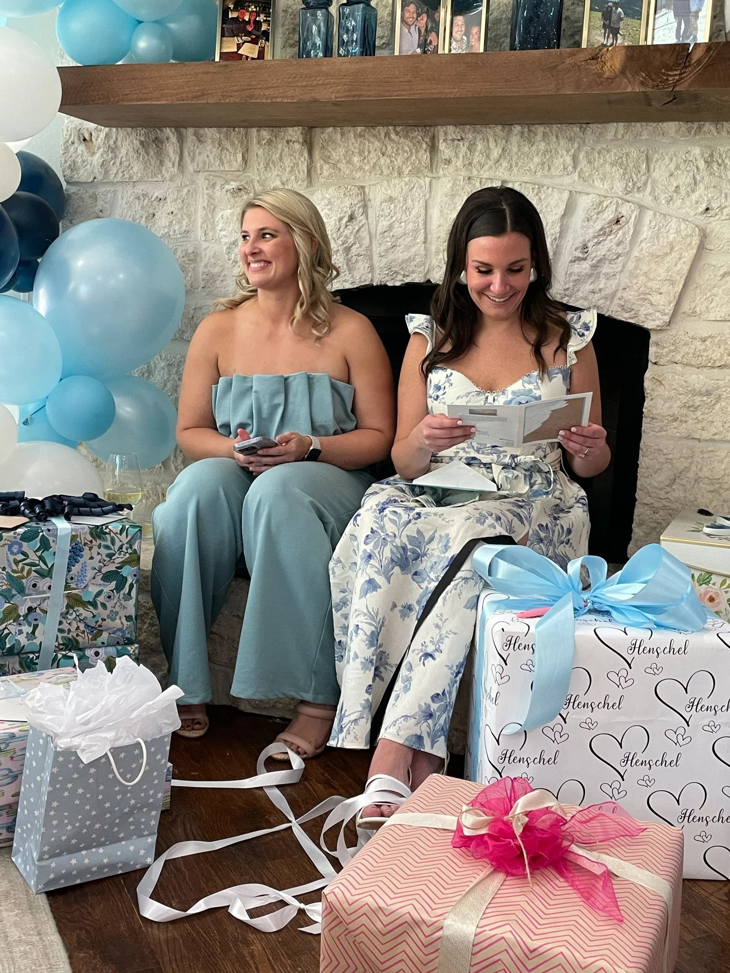 LynnsLensChicago_KatlynBridalShower_WEB-15.jpg