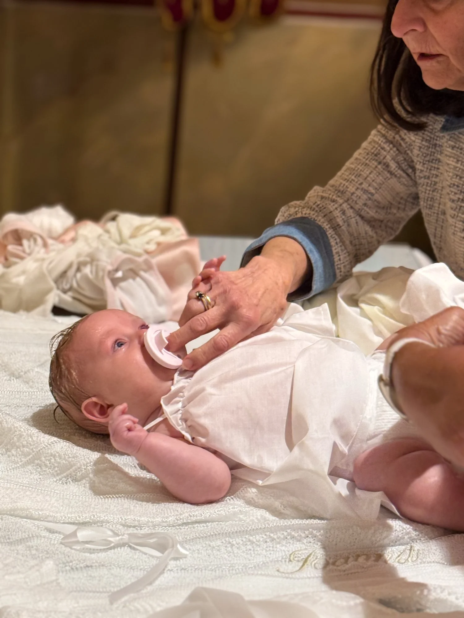 LynnsLensChicago_BrandtChristening_WEB-14.jpg