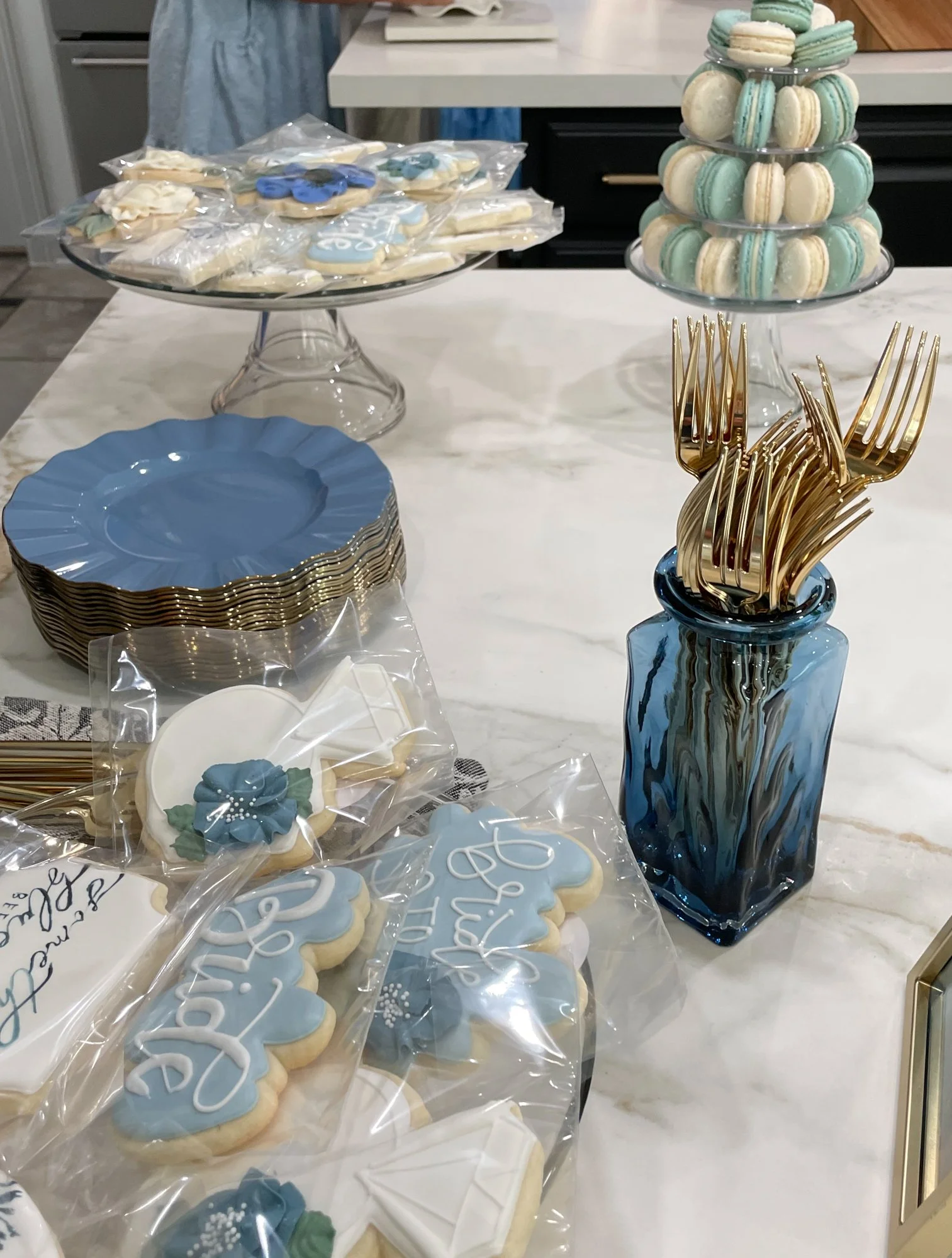 LynnsLensChicago_KatlynBridalShower_WEB-09.jpg