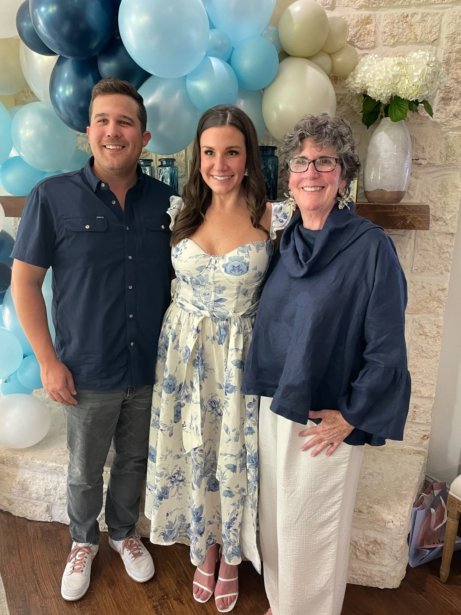 LynnsLensChicago_KatlynBridalShower_WEB-20.jpg