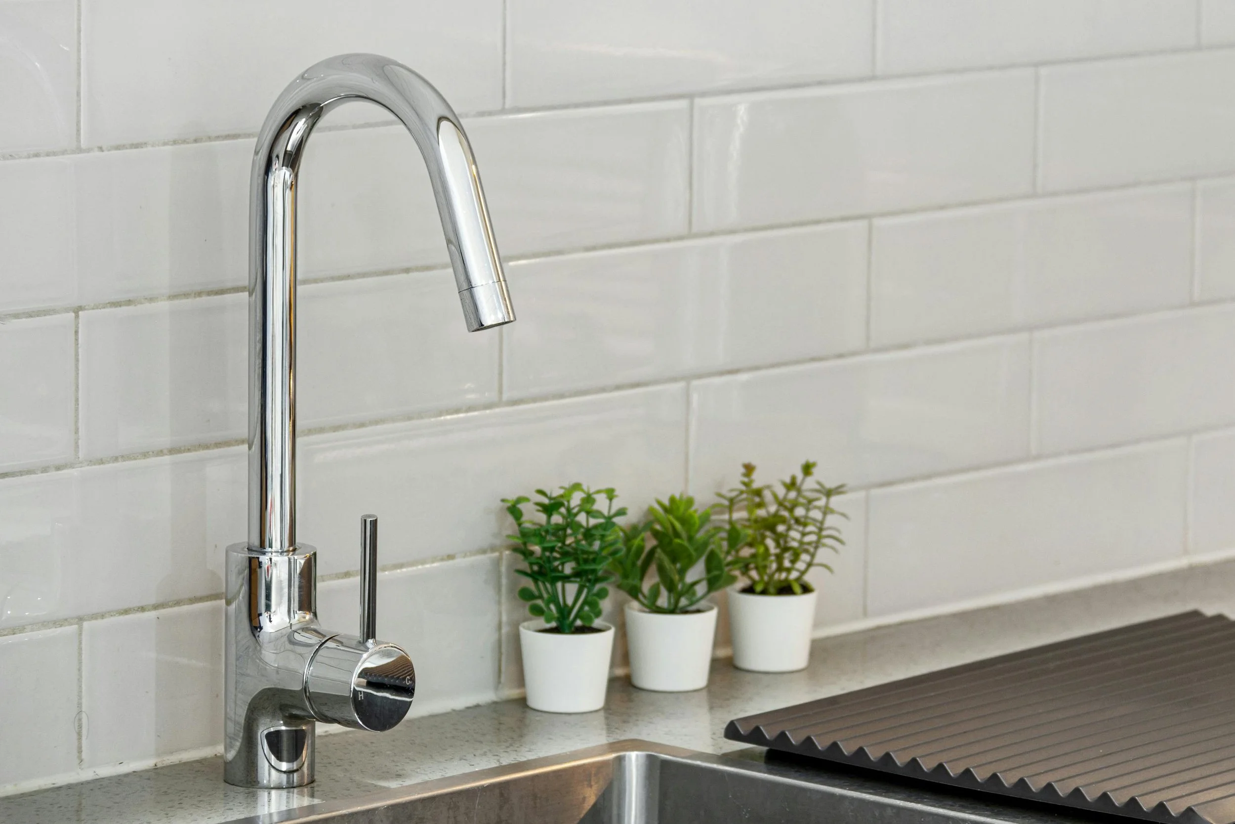Water Filtration Sunshine Coast: Whole House vs Under Sink Systems Explained