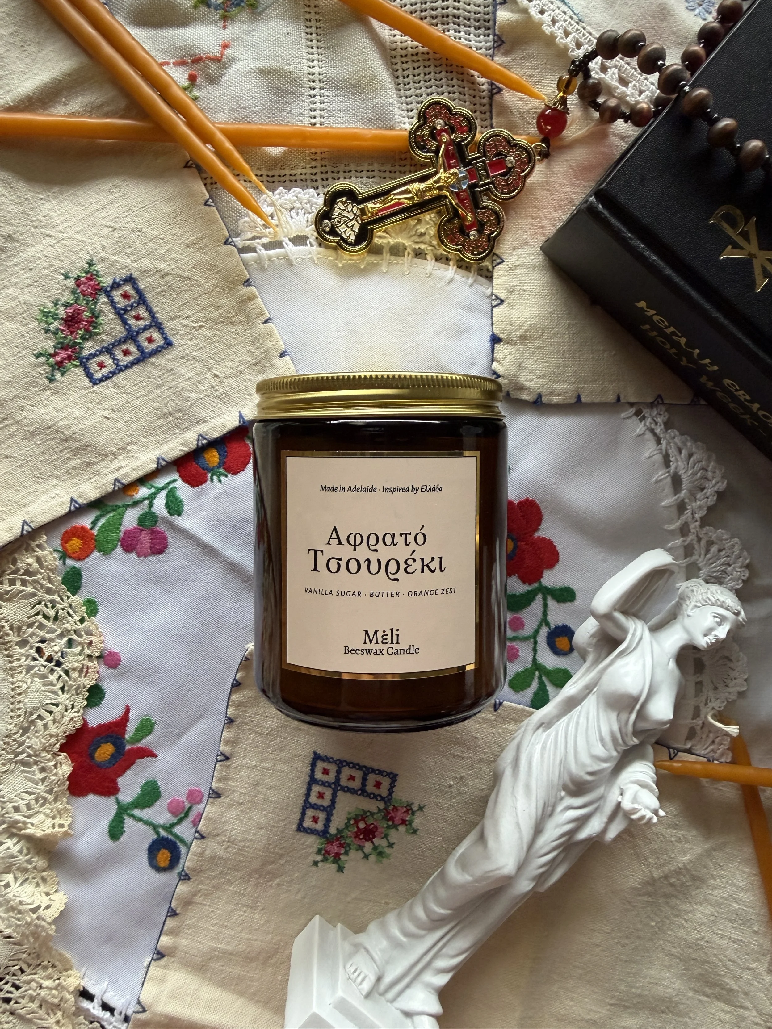 Tsoureki Scented Beeswax Candle