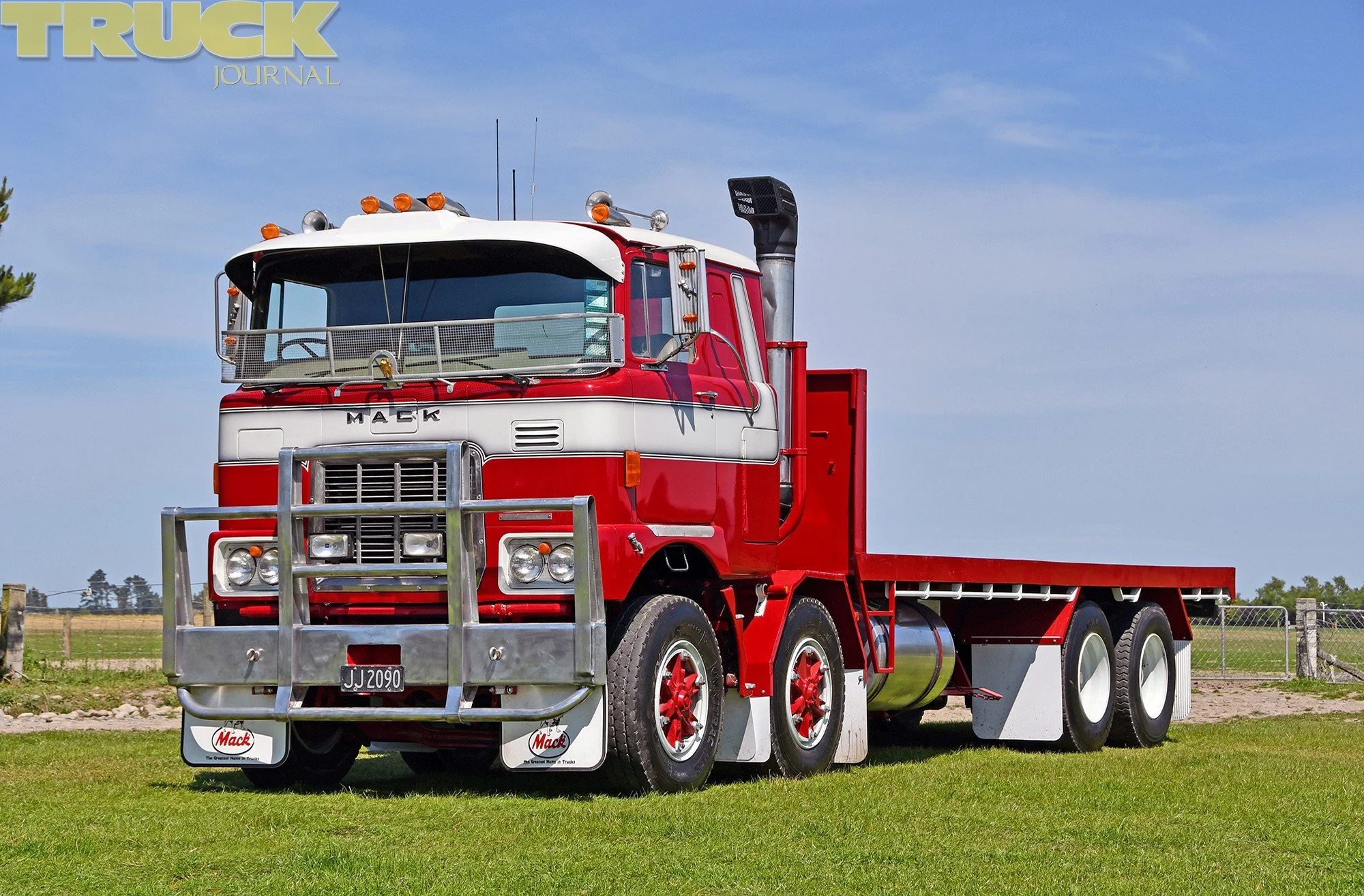 Rollin-Wheels-Mainfreight-Mack-FR-Murray-Rowland.jpg