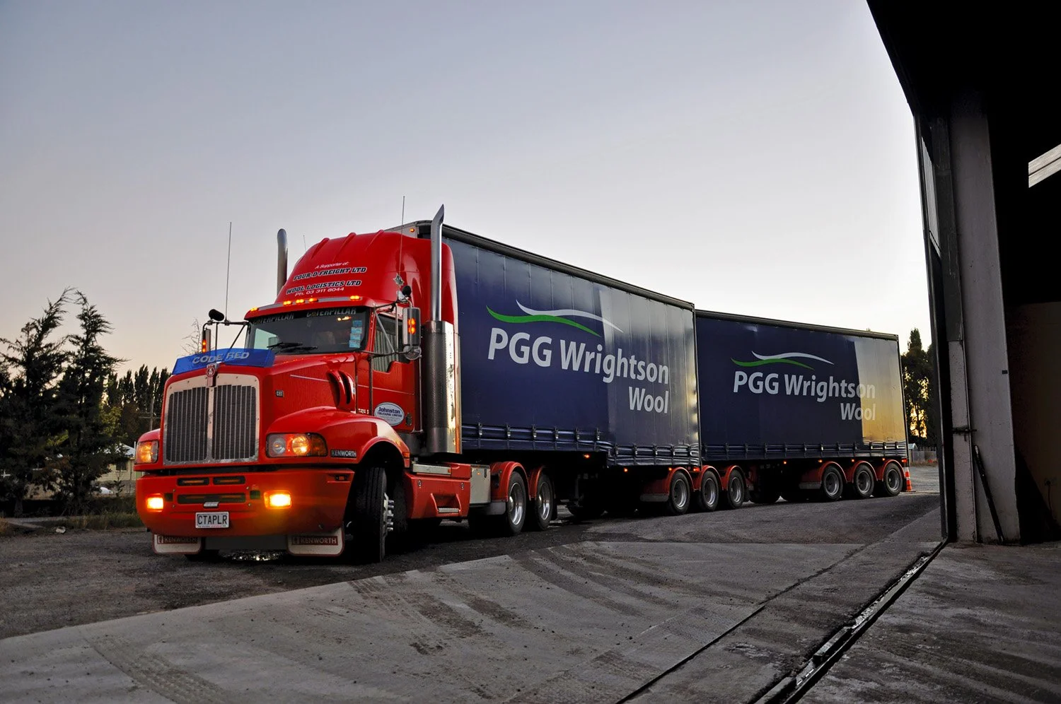 Rollin-wheels-johnston-trucking-kenworth-7.jpg