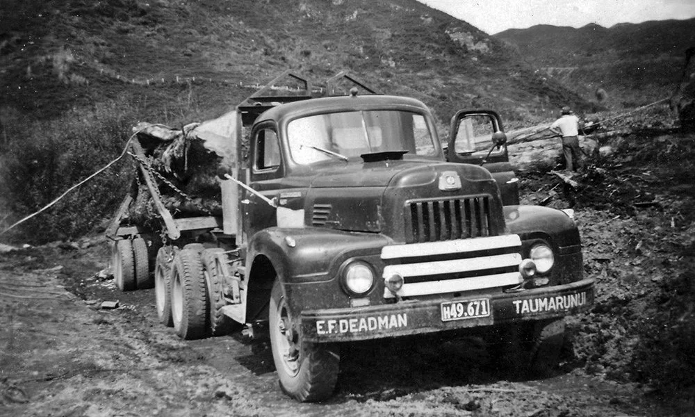 Rollin-Wheels-Truck-Journal-Archive -EF-Deadman-International-R190-logger-1.jpg