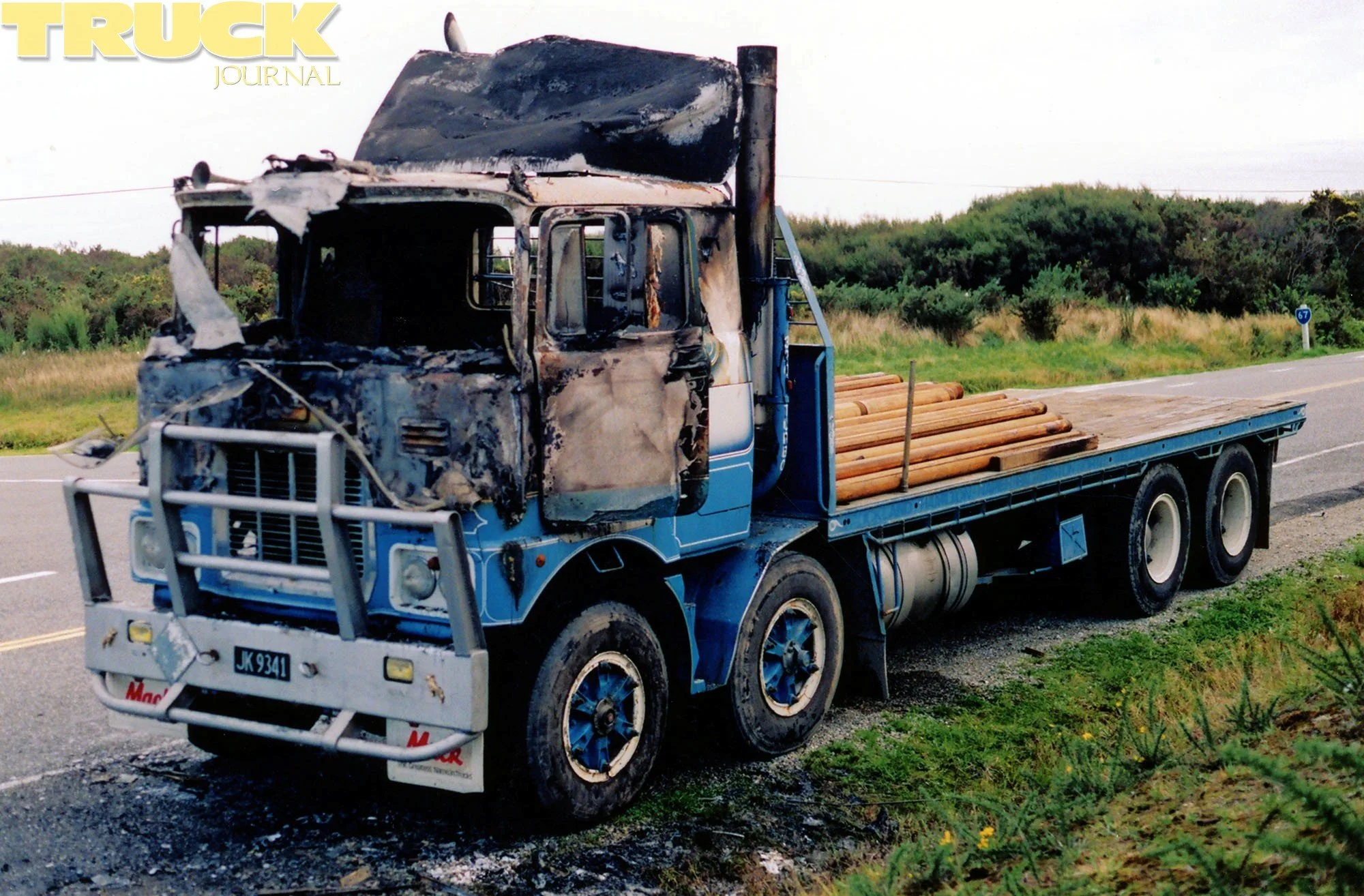 Rollin-Wheels-Mainfreigth-Mack-FR-Alton-Fire.jpg