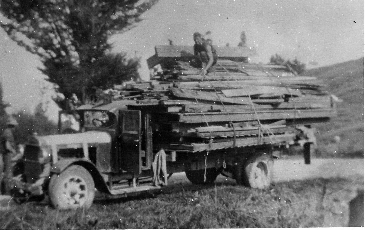 Rollin-wheels-Hills-Carrying-truck-14.jpg