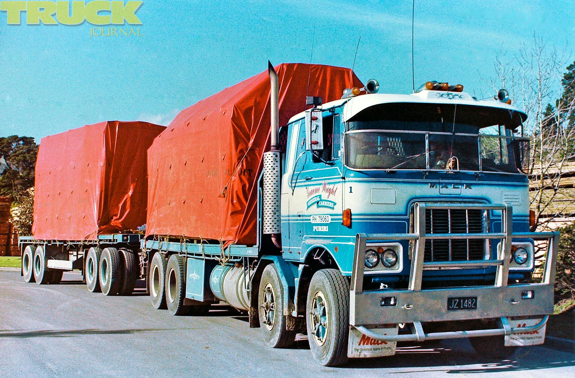 Rollin-Wheels-Mainfreigth-Mack-FR-Graeme-Wright.jpg