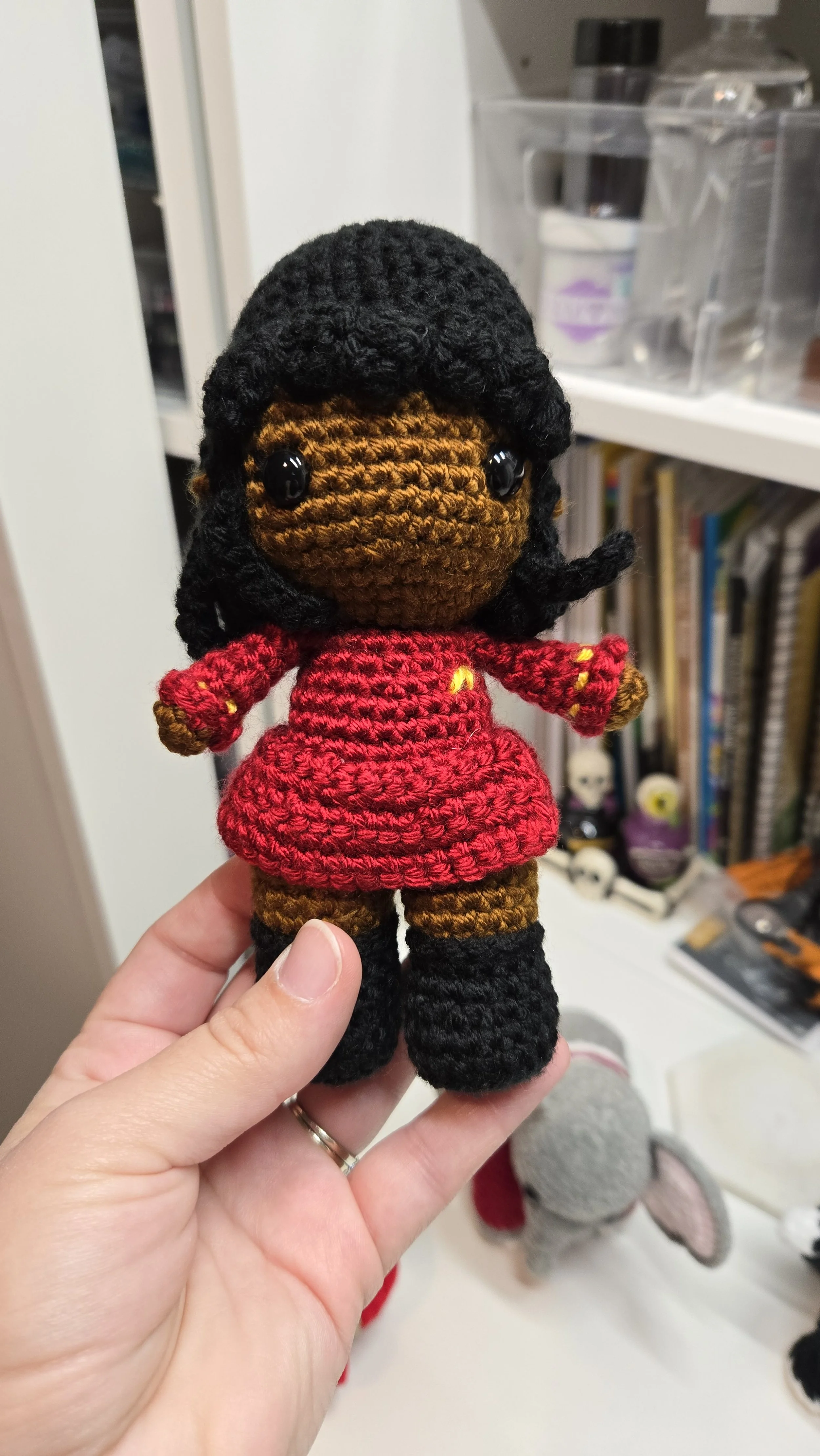 Uhura crochet pattern by Crochelandia