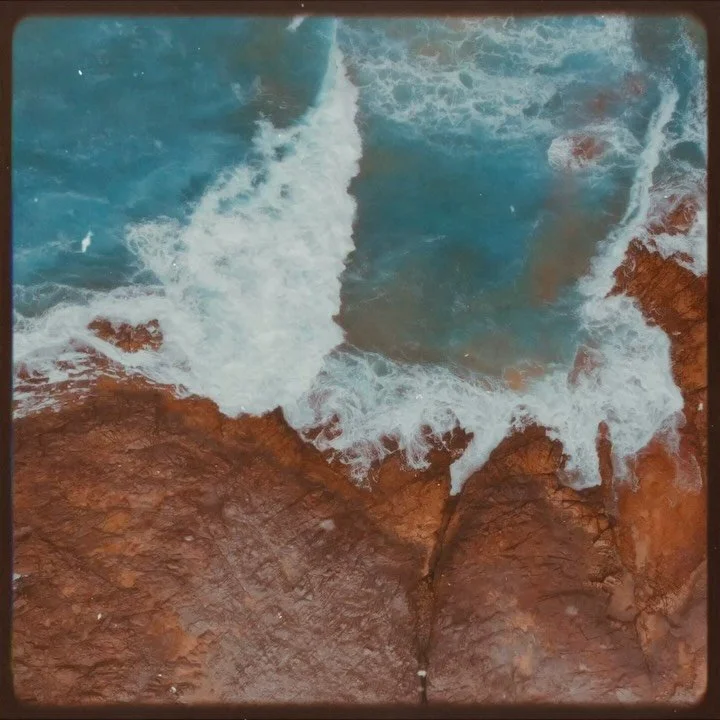 The ocean teaches us patience, rhythm, and regeneration with healing that flows like the tides.
The Miracle Bandage is powered by Natural Marine Extract™ crystals: cultivated compounds from the ocean that dissolve at different rates. 
Some act