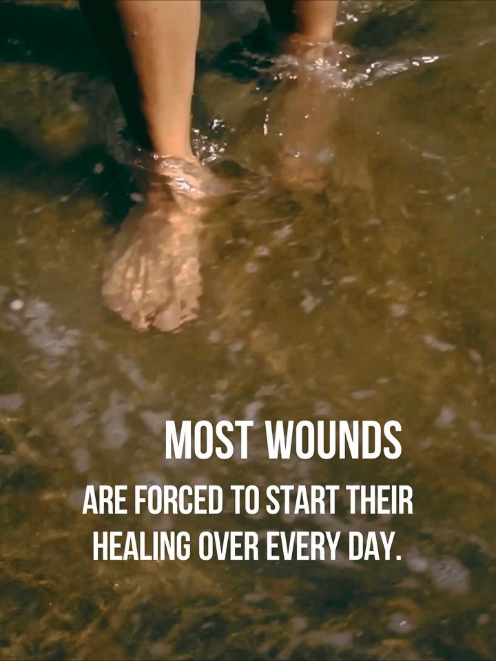 When wounds refuse to heal, they steal more than comfort: 
they take away confidence, freedom, and dignity.
The Miracle Bandage was born for these moments.

Traditional dressings require constant change, and with every change, 
the skin weakens and t