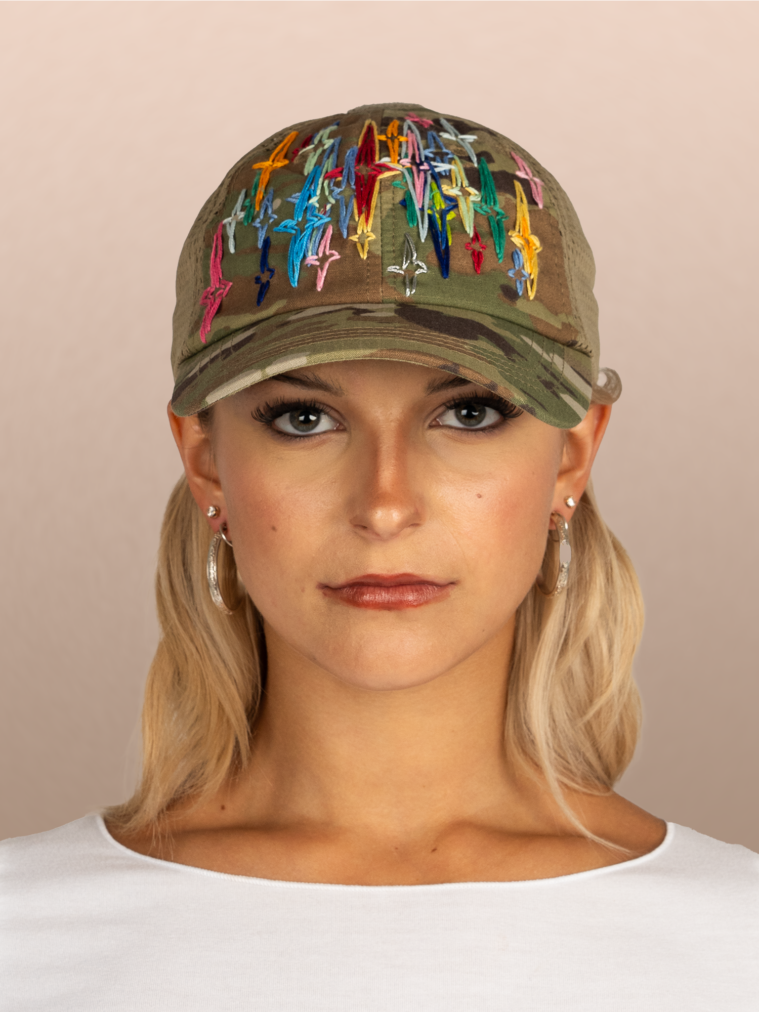 PARFAIT-ECOM-MODEL-HAT1-4X3-1.png