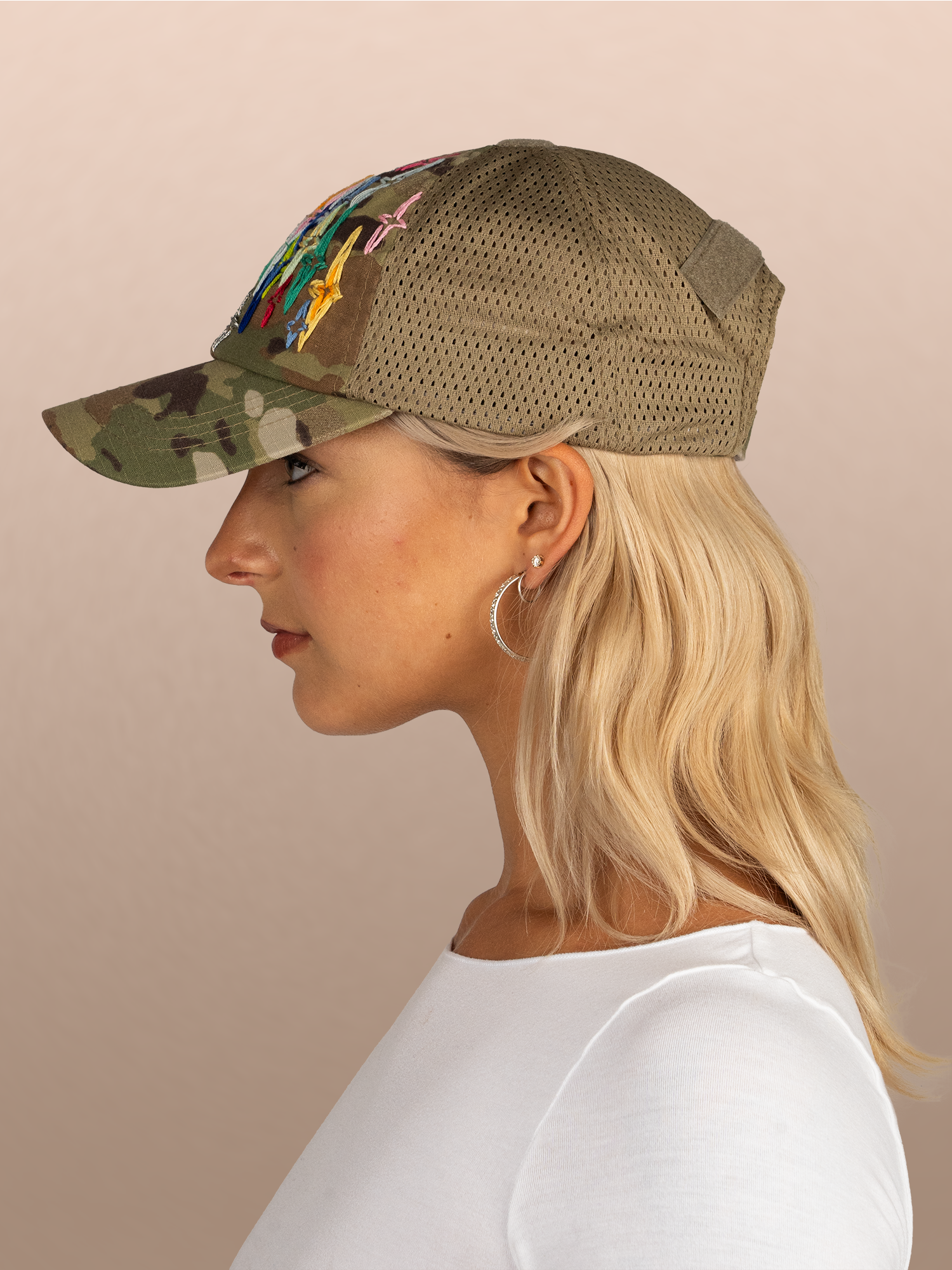 PARFAIT-ECOM-MODEL-HAT1-4X3-5.png