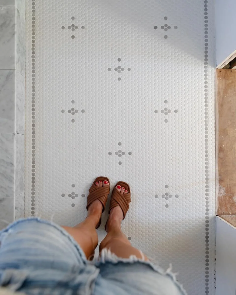 Who says you can&rsquo;t pull off tiling yourself?&hellip; Check out this DIY penny tile floor by @thegritandpolish &mdash; proof that patience and creativity make magic. ✨ That&rsquo;s the beauty of renovating your own home: those personal touches a
