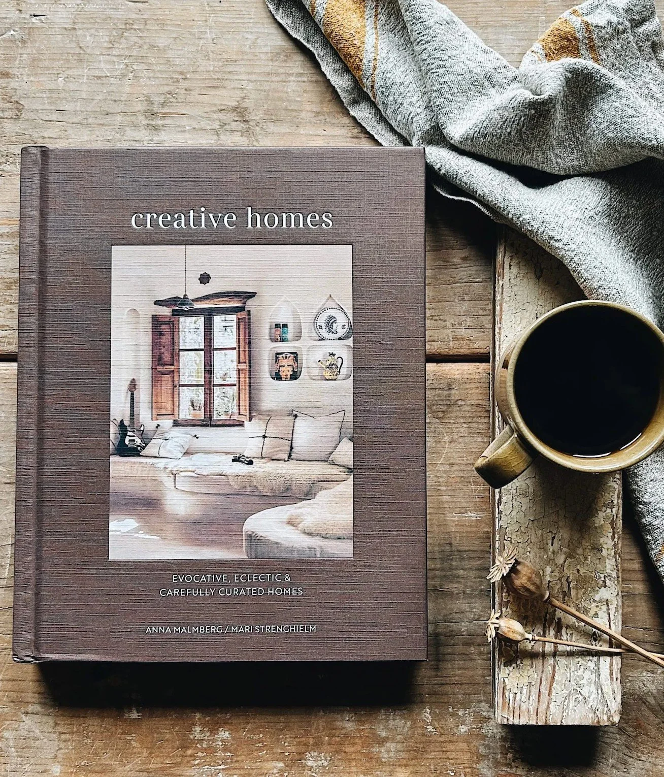 Looking for insightful holiday reading? ✨
From design coffee table books and interior design inspiration to meaningful design-led gifts for your bestie 🤍

We&rsquo;ve created a page on our website dedicated to the design books we love&mdash;perfect 