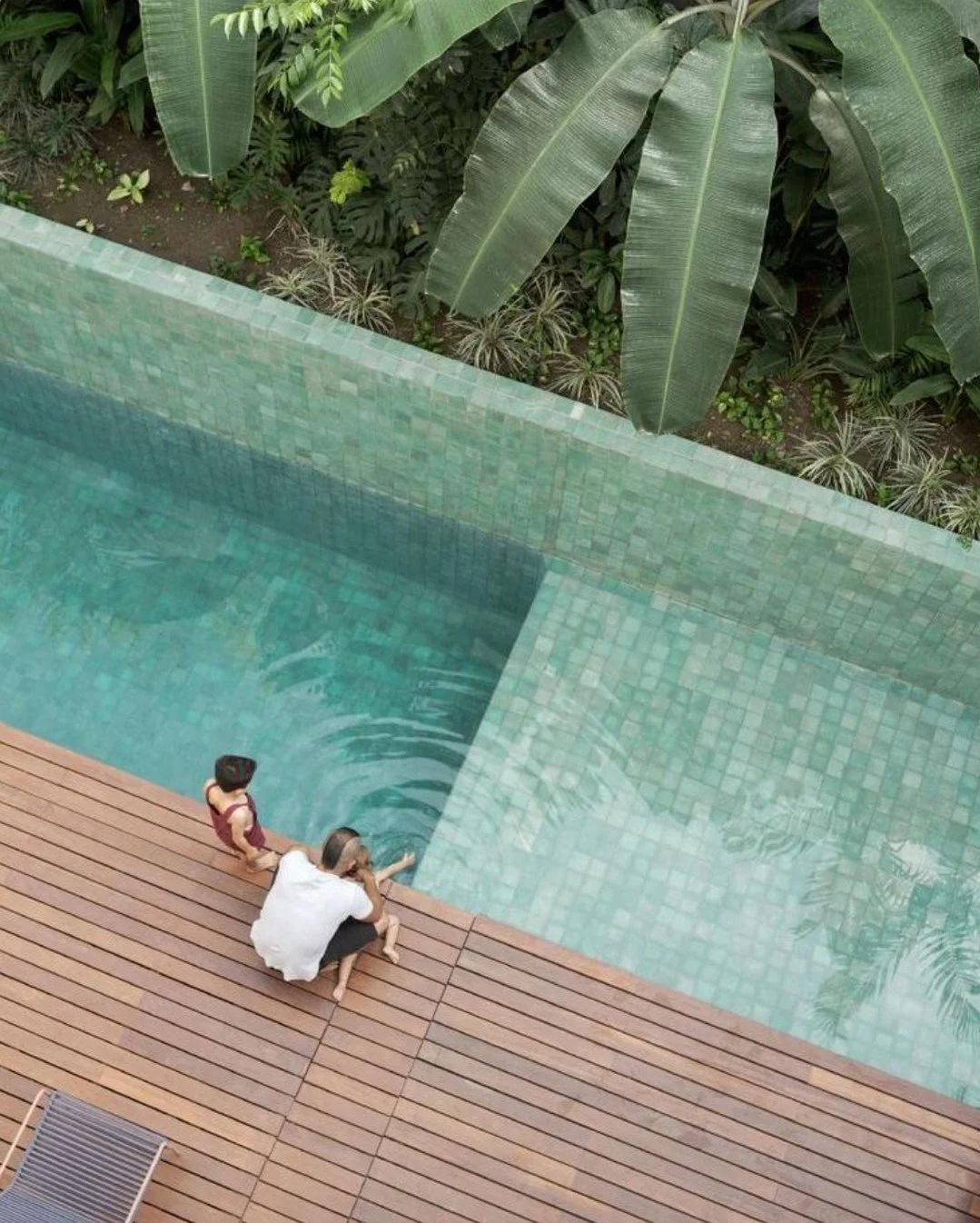 Is this the perfect pool inspiration for a Saturday night? We think so! 

Via @davinciceramics