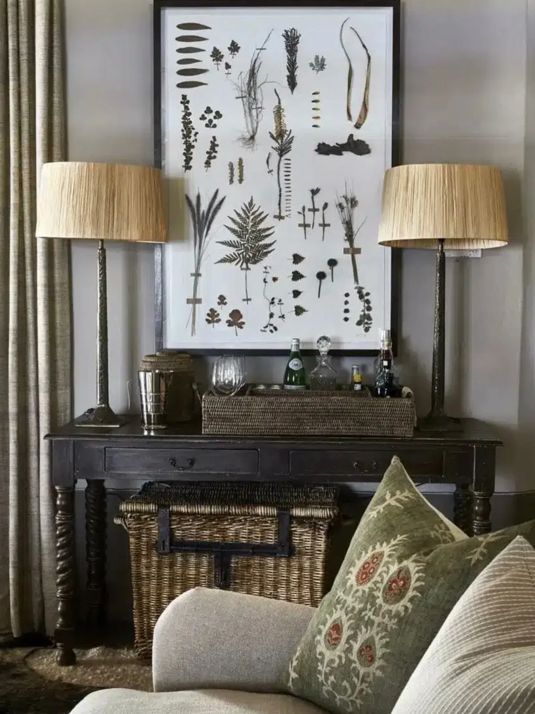 Some homes get the balance exactly right. 

We had to share this beautiful South African farmhouse, not because it follows the farmhouse formula, but because it quietly avoids every clich&eacute;. No over-styled rustic moments, no forced country char