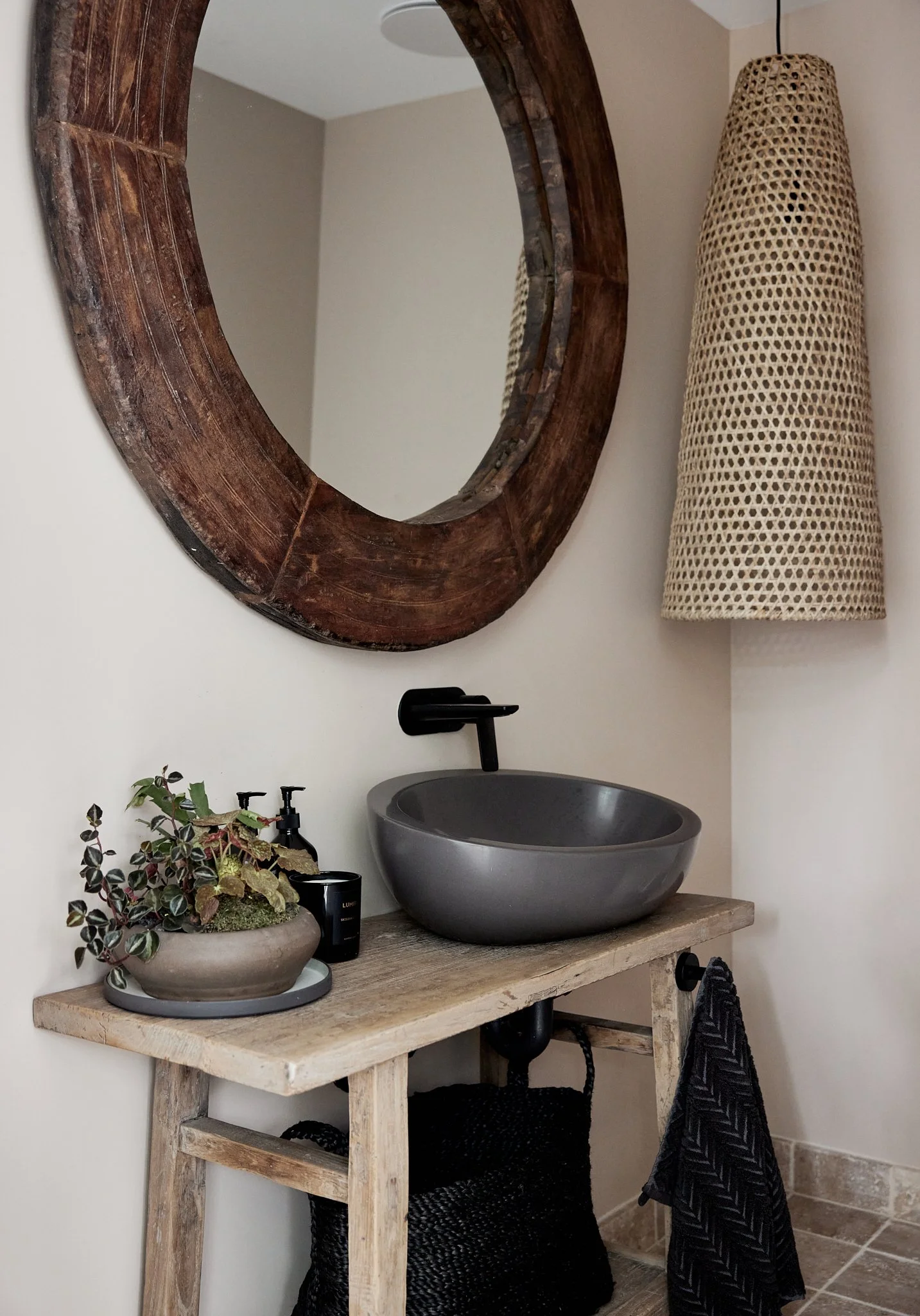 SIKATA_POWDER ROOM_TQA0999.jpg