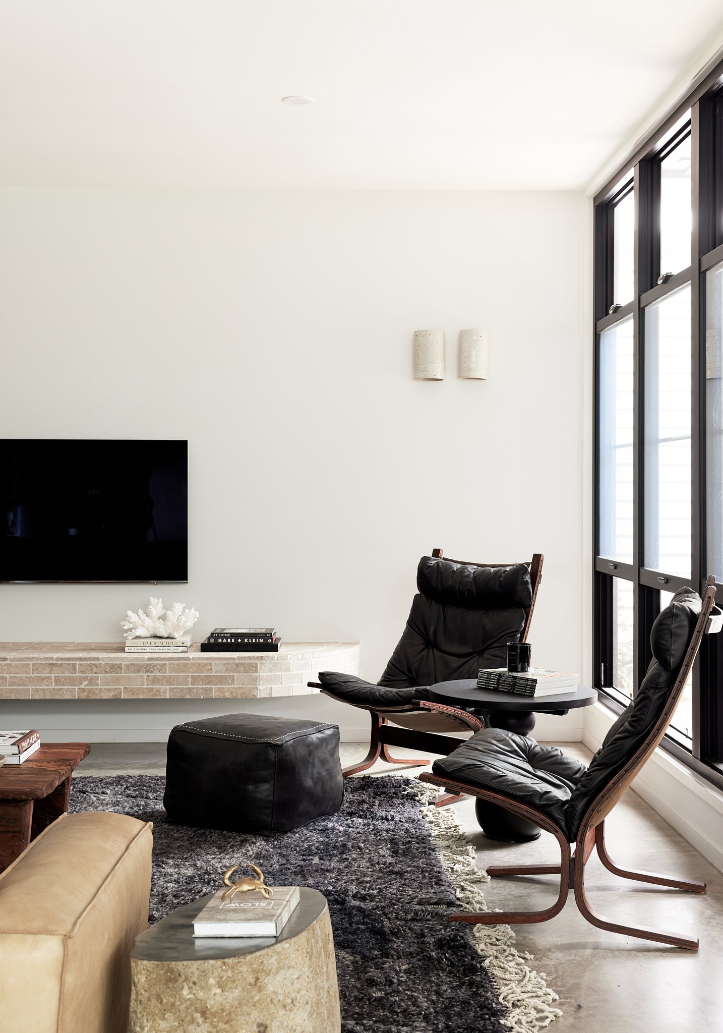 SIKATA_LIVING ROOM_TQA0309.jpg