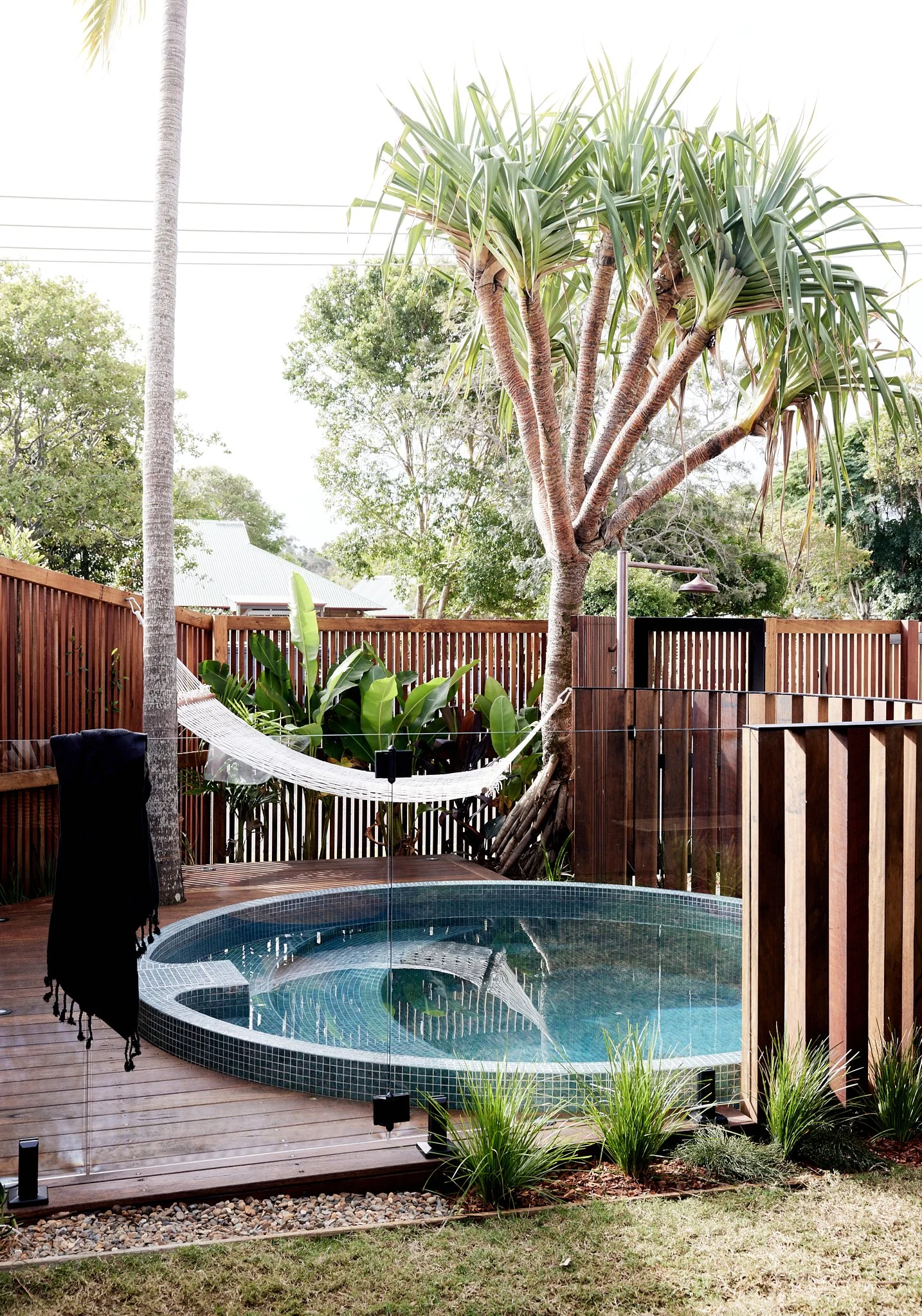SIKATA_ POOL & OUTDOOR _TQA0342.jpg