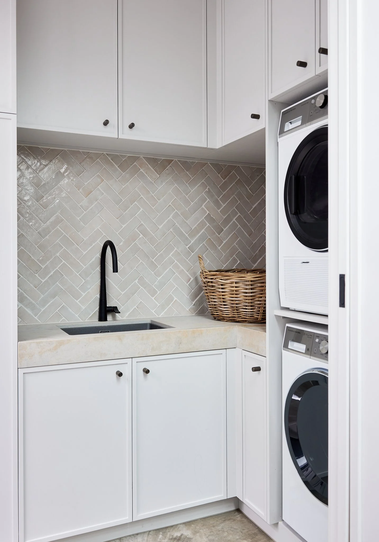 SIKATA_LAUNDRY_TQA1048.jpg