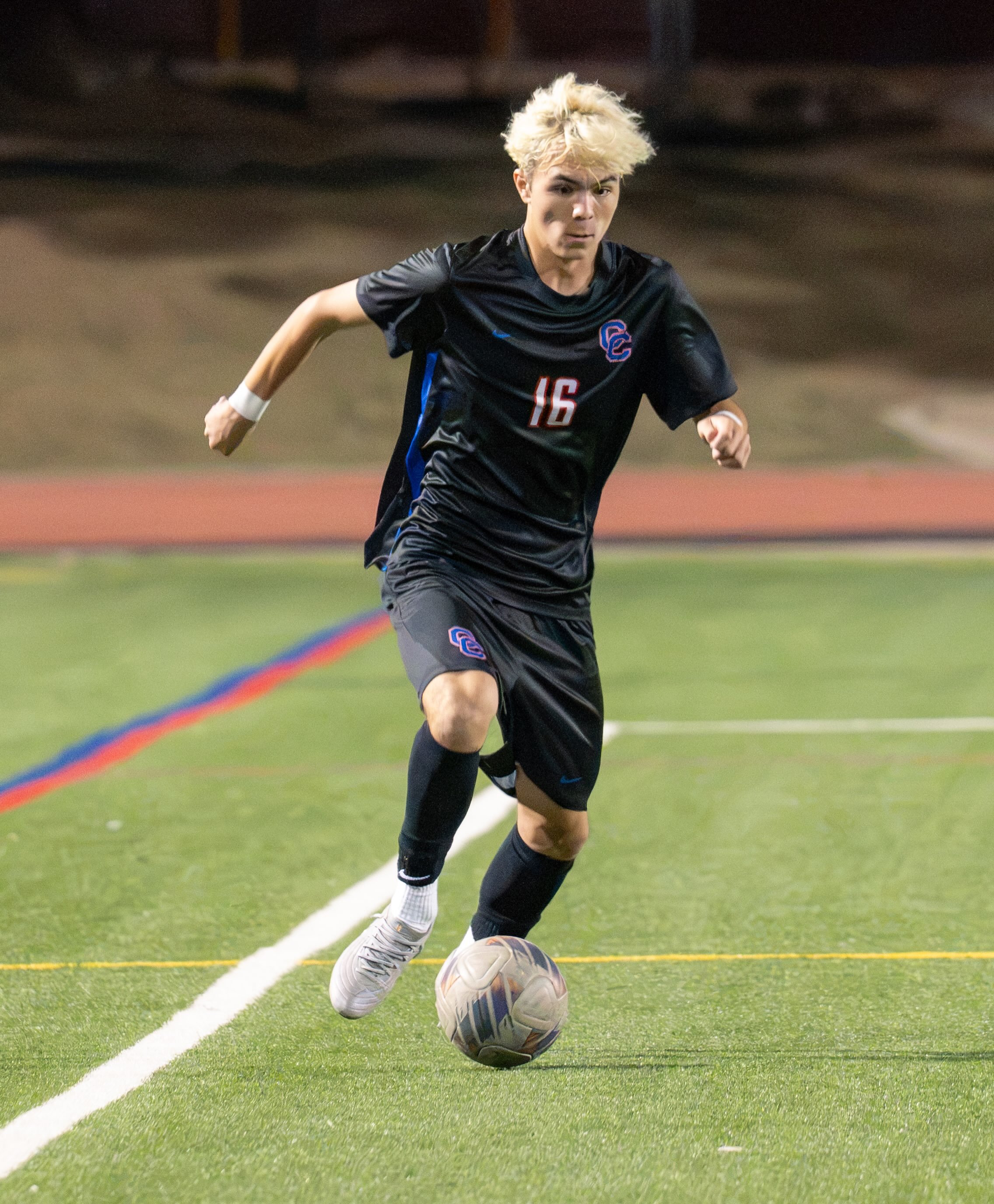 3-0 vs. Broomfield ✔️
Photo credit: @drake.bowser.photography_
