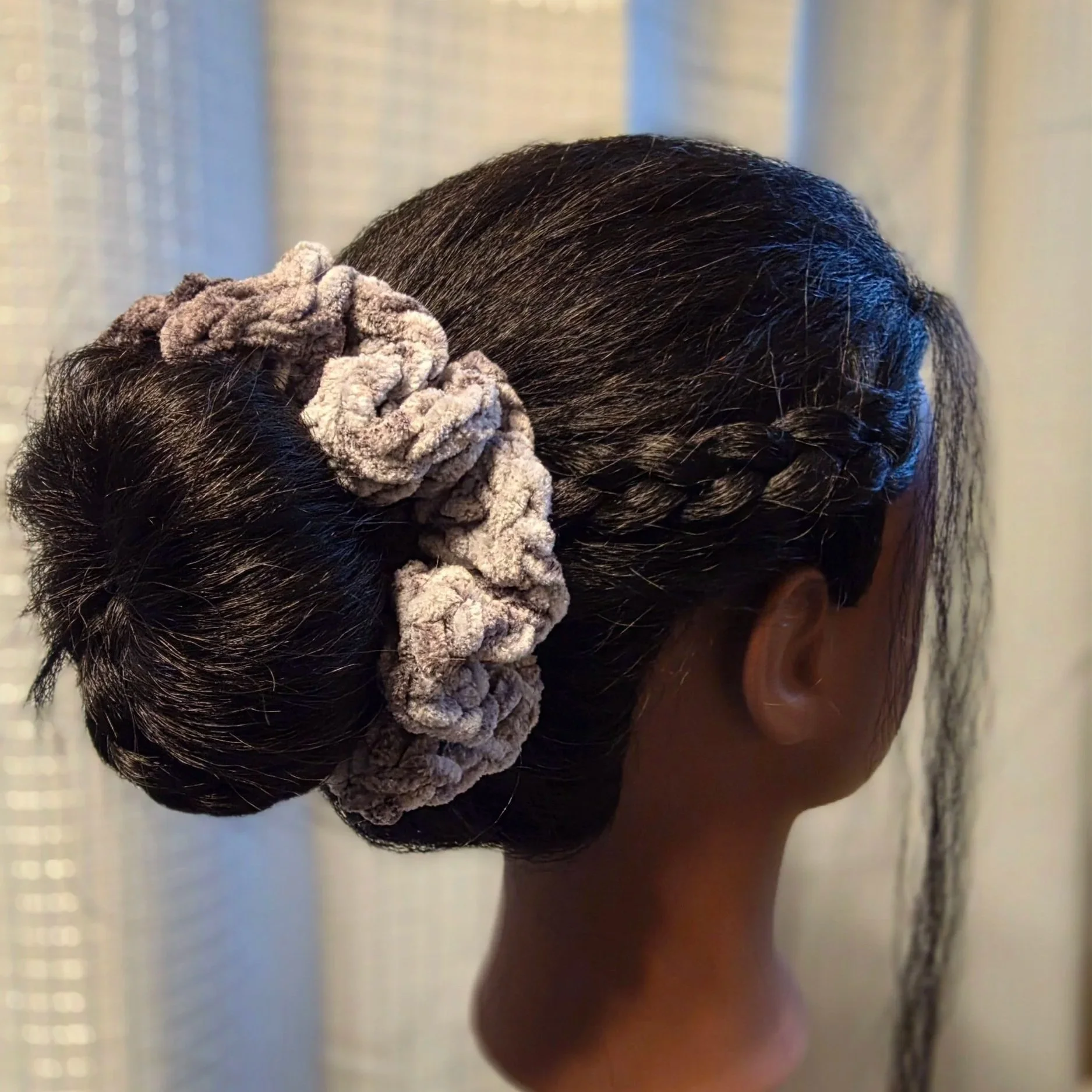 handmade-crochet-scrunchie-bold-velvet-charcoal-jasmyn-steele.jpg