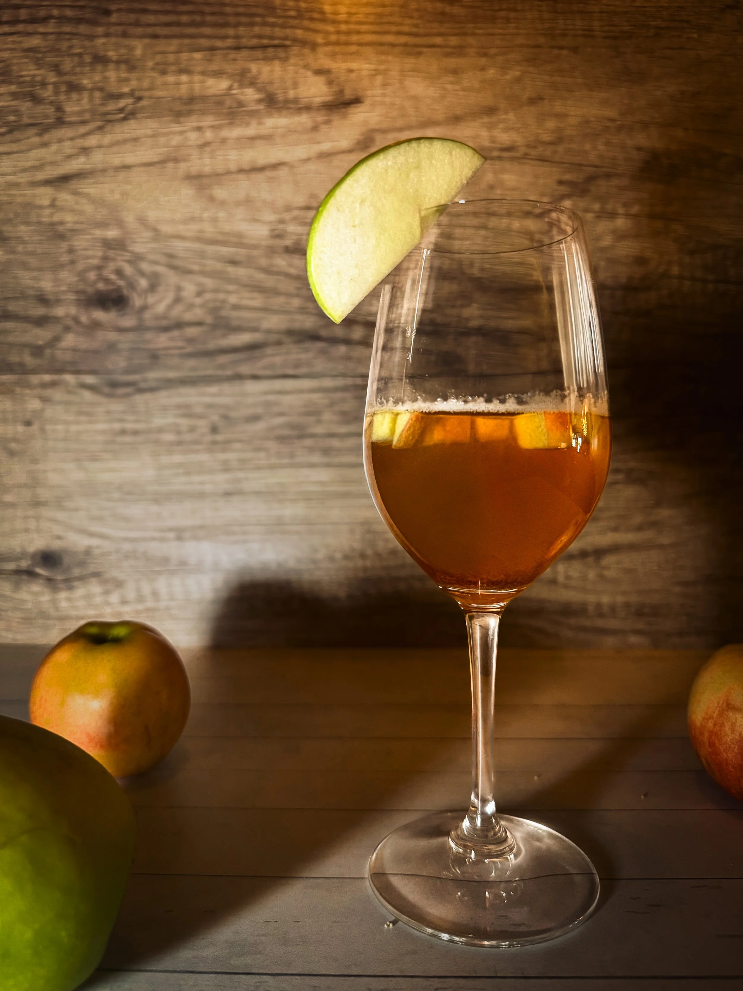 Golden Orchard Sangria
Crisp apple, cinnamon, ginger. Balanced, bright, and just sweet enough.