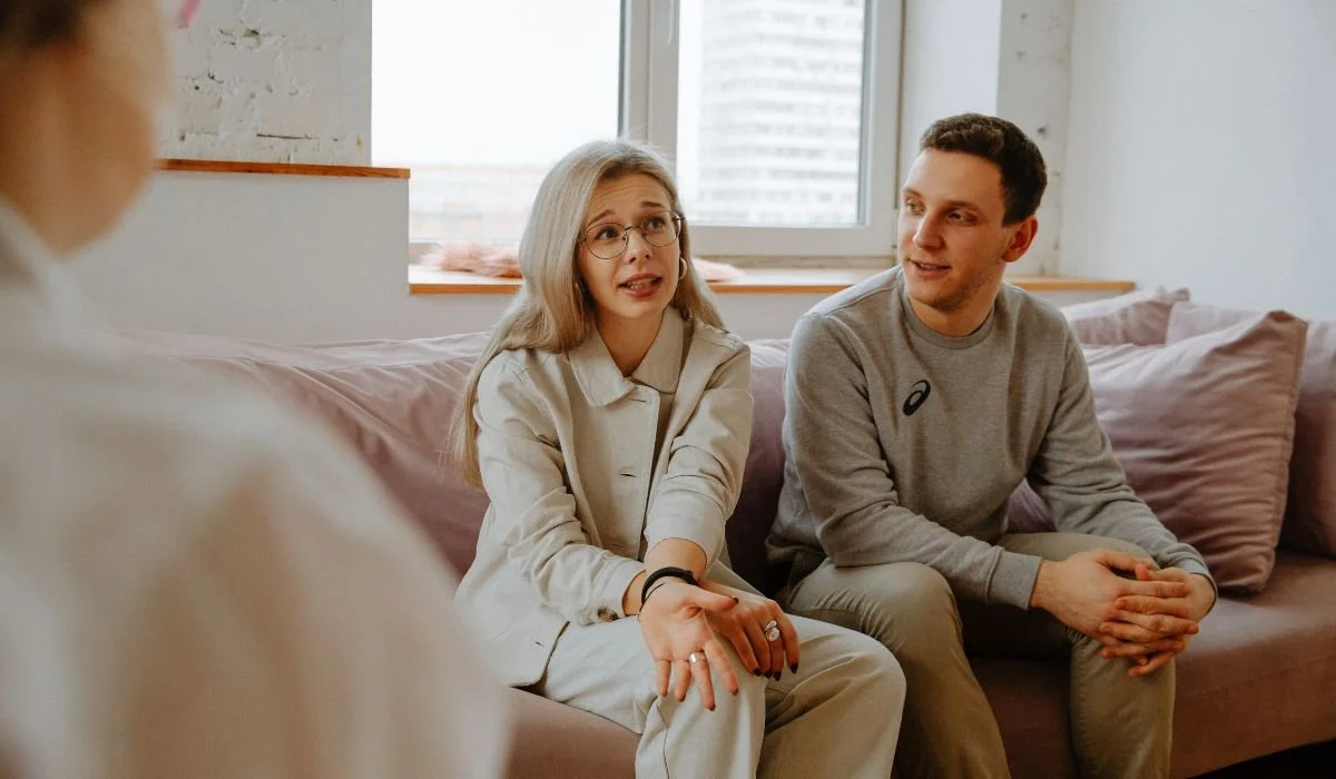 couple therapy session