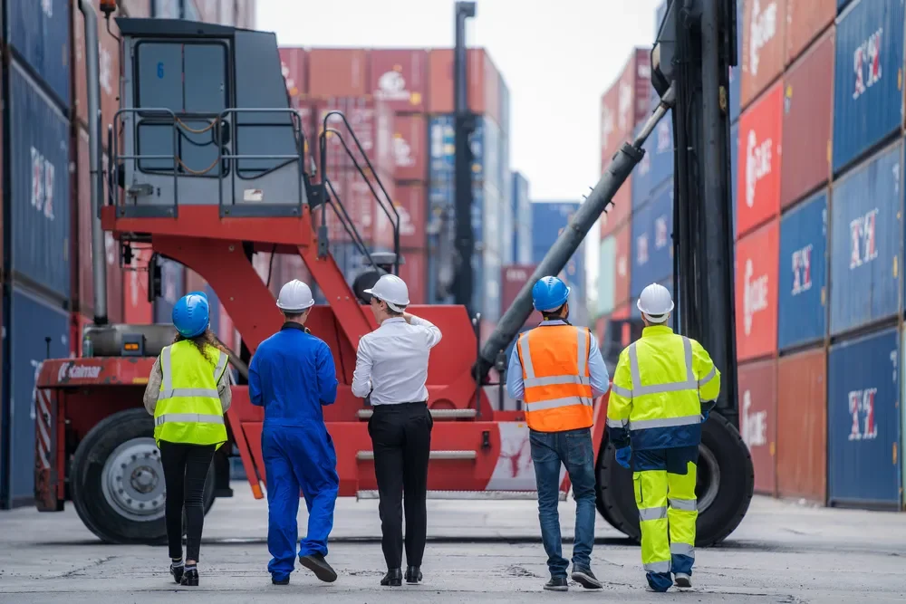 Types of Freight Forwarders and Their Key Role in International Logistics