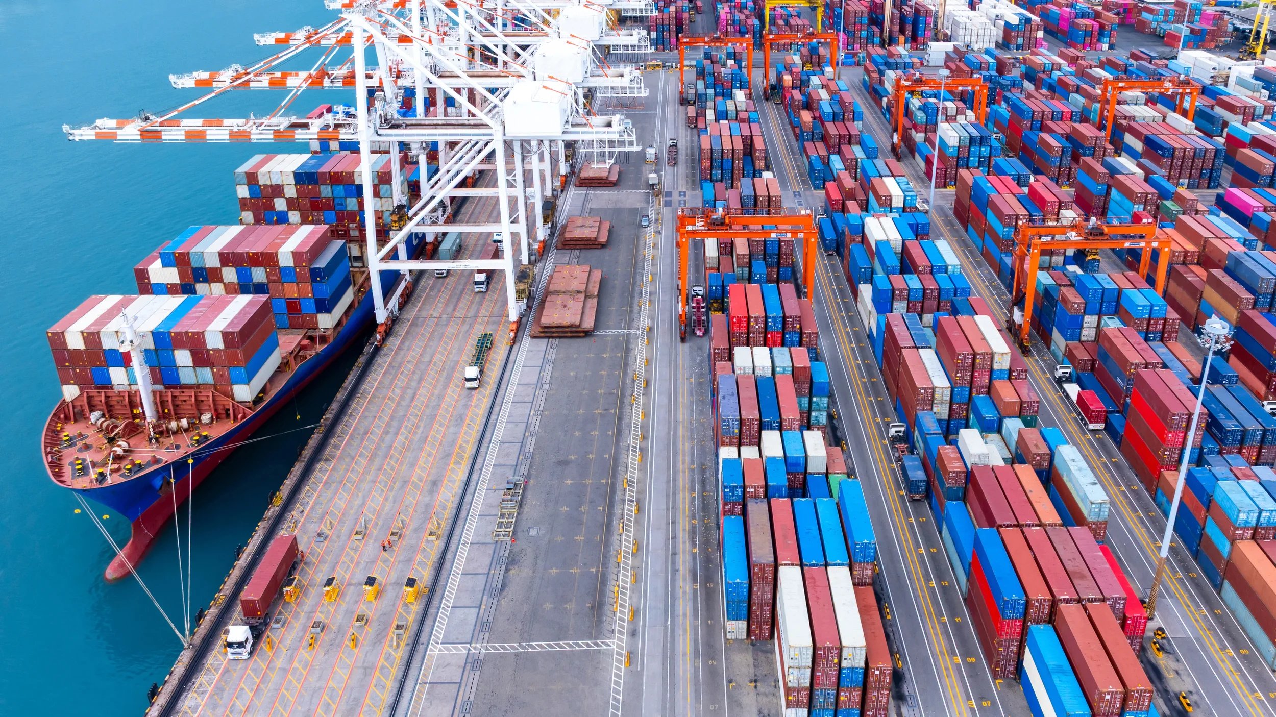 Overview of a cargo port where the freight forwarder oversees proper transport.