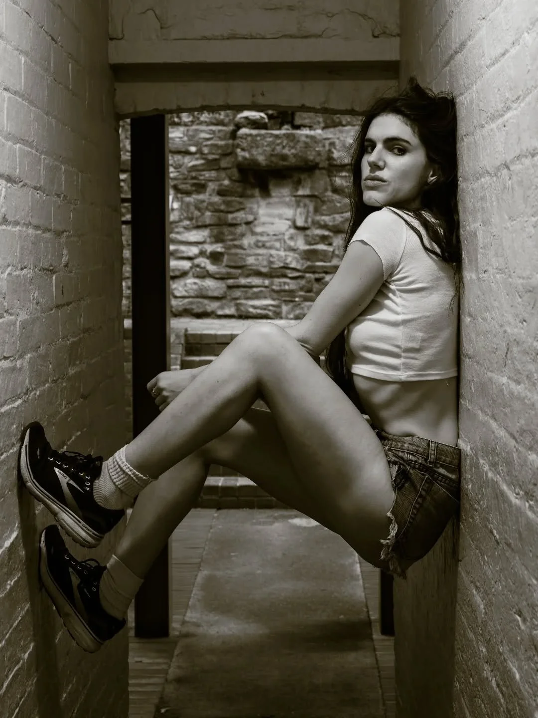 The walls are closing in .....

Model - @andifferentname 
📸 - Sony A7CR

#sydneymodels #sydneyphotographer #photoshoot #modelshoot #sonyalpha