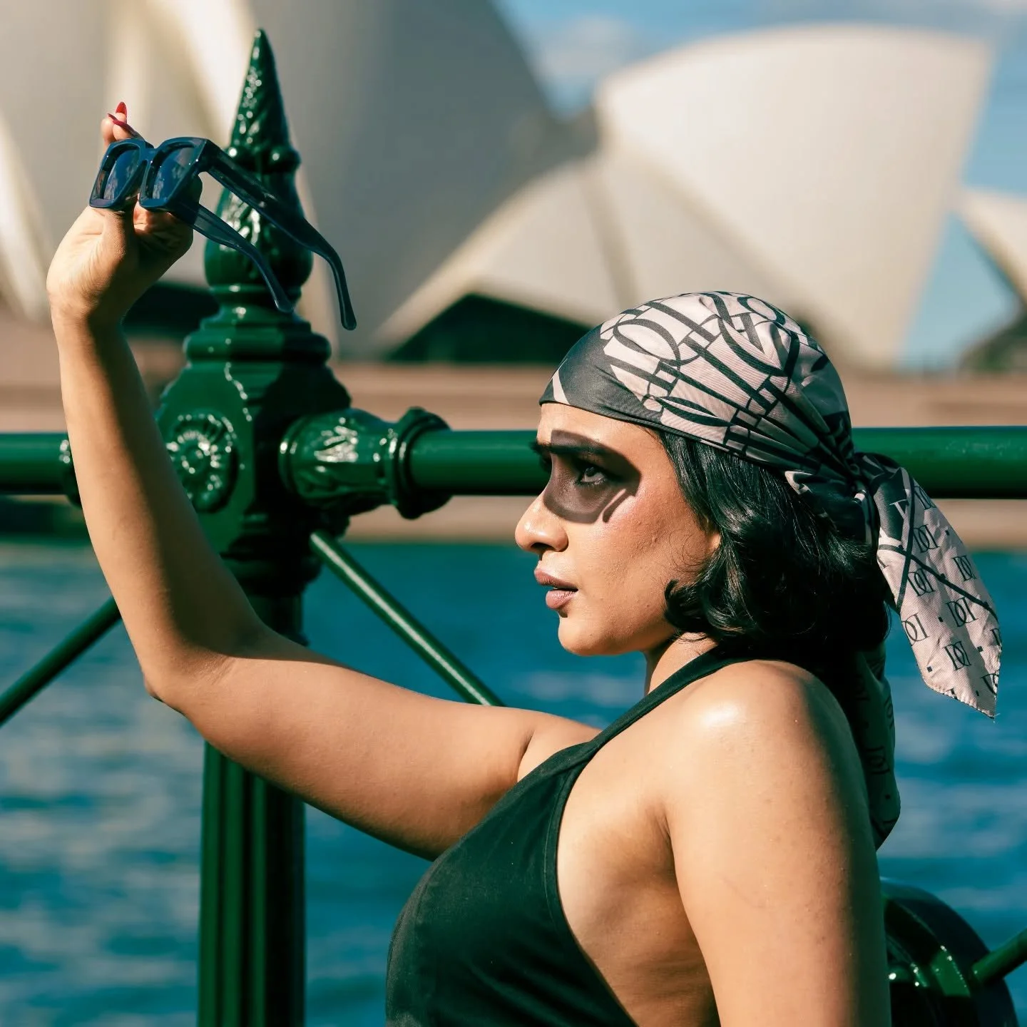 Here comes the sun and I say it's alright !

Model - @myflowtales 
📸 - Sony A7CR paired with Sigma 85mm f1.4 DG HSM

#sydneymodel #sydneyphotographer #photoshoot #photowalk #modelling 

@australiancreativecollective charity walk around Sydney's tour