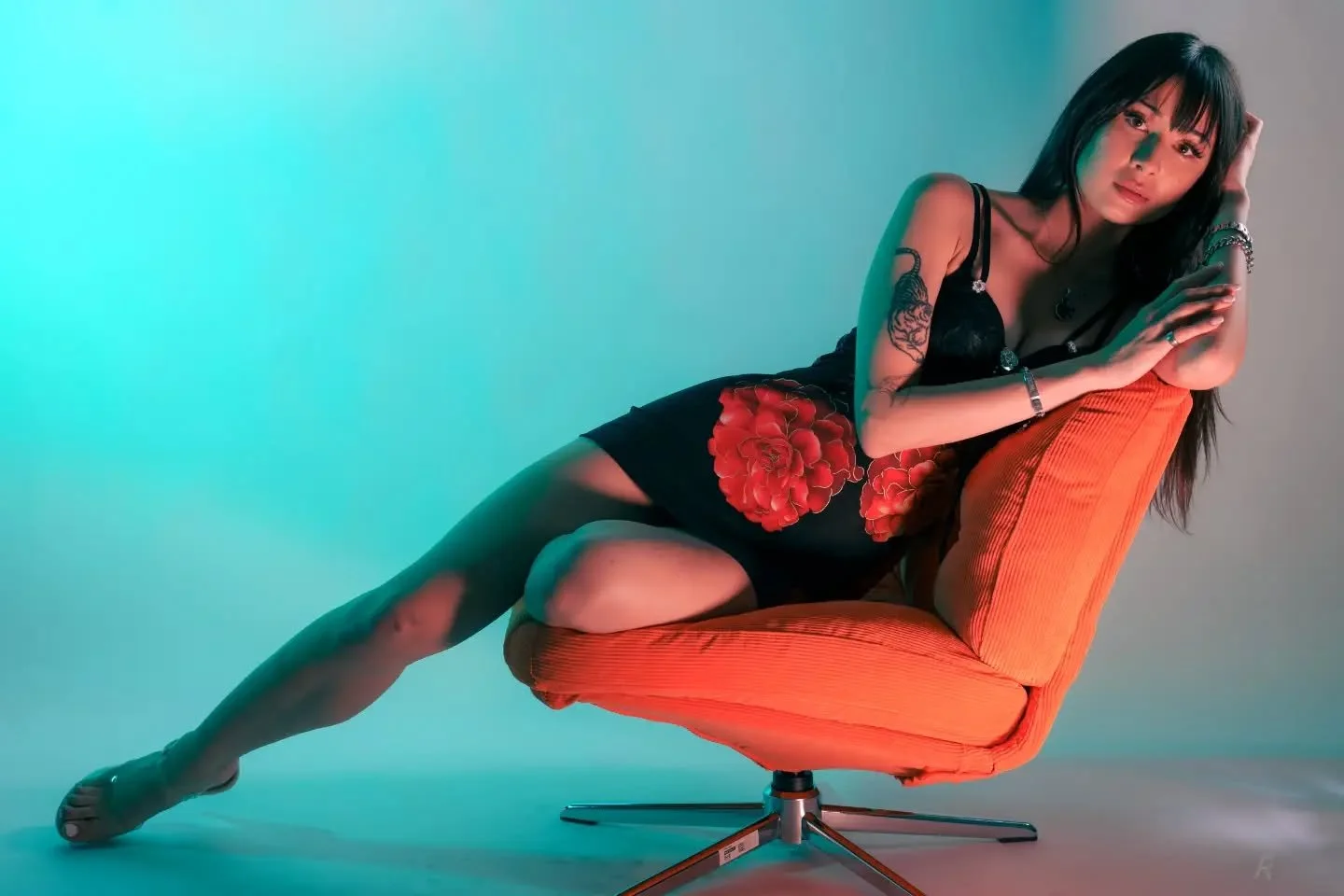 The angles this chair creates !

Model - @amymackell 
📸 - Sony A7CR paired with 20-70mm G lens.

#sydneymodel #sydneyphotographer #studioshoot #modelshoot #studiophotography