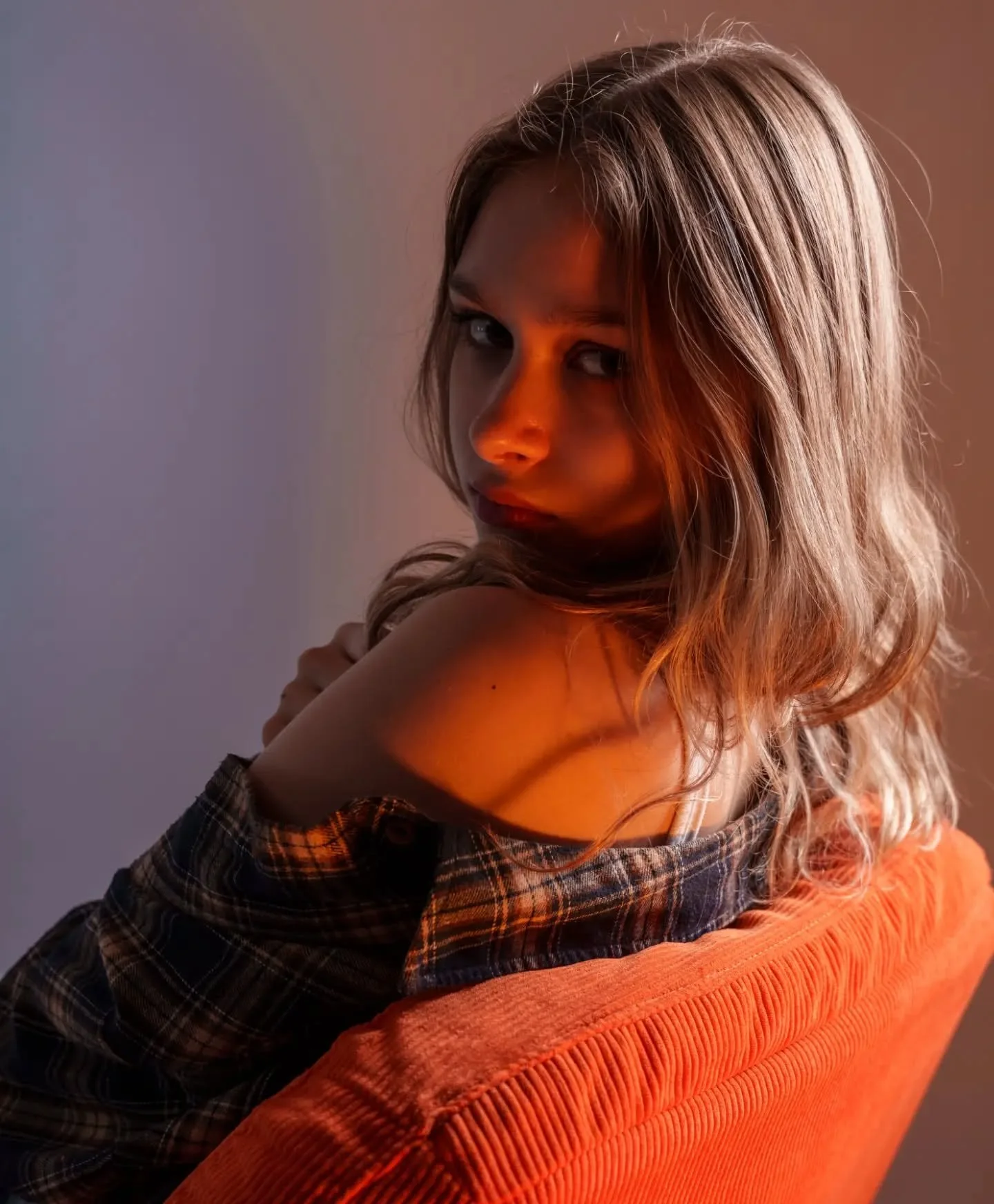 A side long glance from the infamous orange seat.

Model - @alisakrasnevskaia 
📸 - Sony A7CR paired with 20-70mm f/4 G lens

#sydneymodel #sydneyphotographer #photoshoot #modelshoot #studioshoot