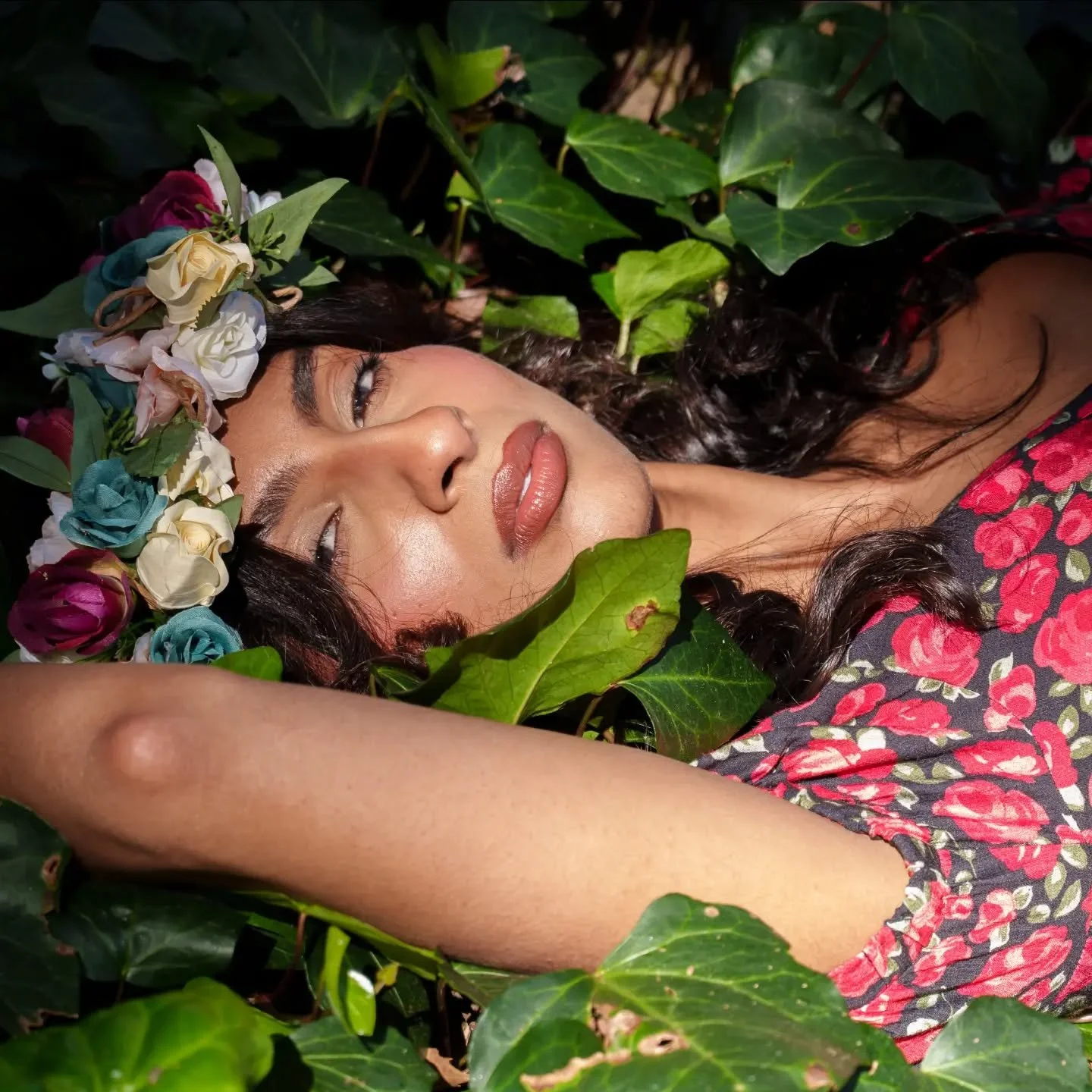 In a patch of green lies the Queen ....

Model - @saragomez.official 
📸 - Sony A7CR paired with a 20-70mm f/4 G lens

Flower crown hand made by @sailornicole
📍 Hyde Park not Hyde Park

#sydneymodel #sydneyphotographer #photoshoot
#photowalk #models