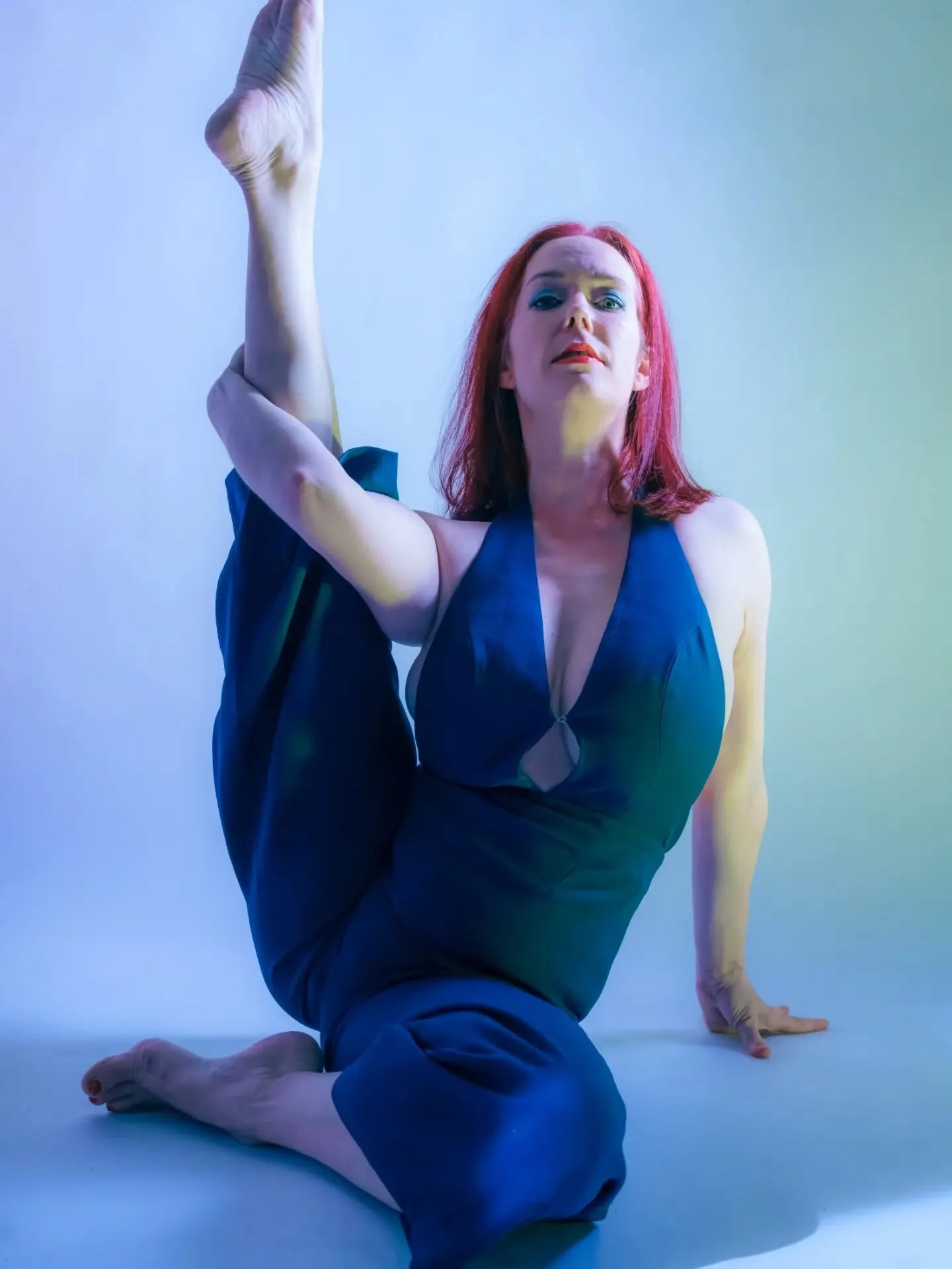 The immensely talented Kimberly showing off under lights at my humble studio.

Model - @kimberly_bears_insta 

📸 - Sony A7CR paired with Sony 20-70mm f/4 G lens.

#sydneymodel #sydneycreatives #sydneyphotographer #studioshoot #photoshoot