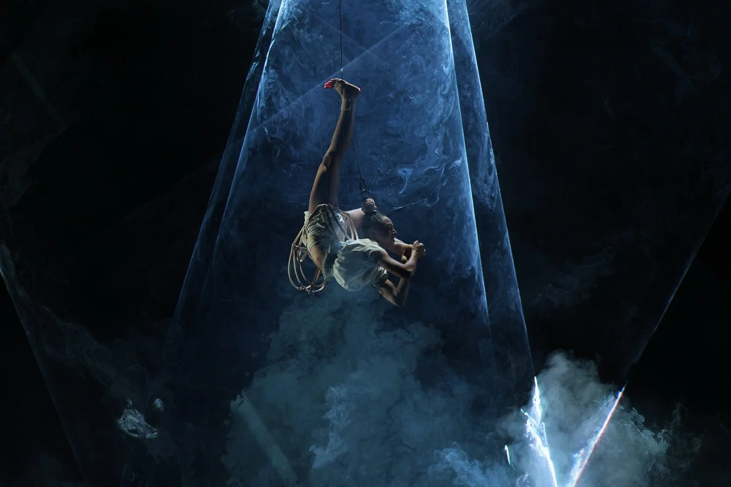 Souvenirs de Baku Azerba&iuml;djan. 🧡

My mantra as been for few years &ldquo;Little details makes big differences&rdquo; this what drives me when I share my performance on stage. 

@compagniafinzipasca @biaf.ani Svetoslav Velesov pictures 

 #titiz