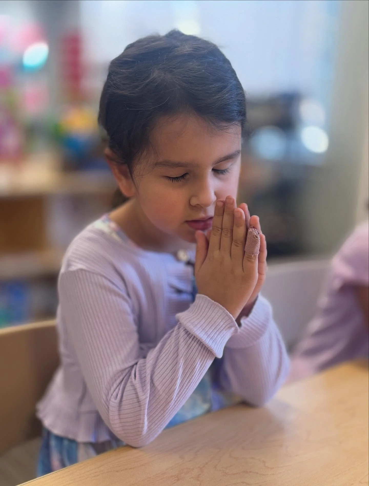Our morning prayer!

&iexcl;Nuestro tiempo con Jes&uacute;s!

📸Lamar blvd
