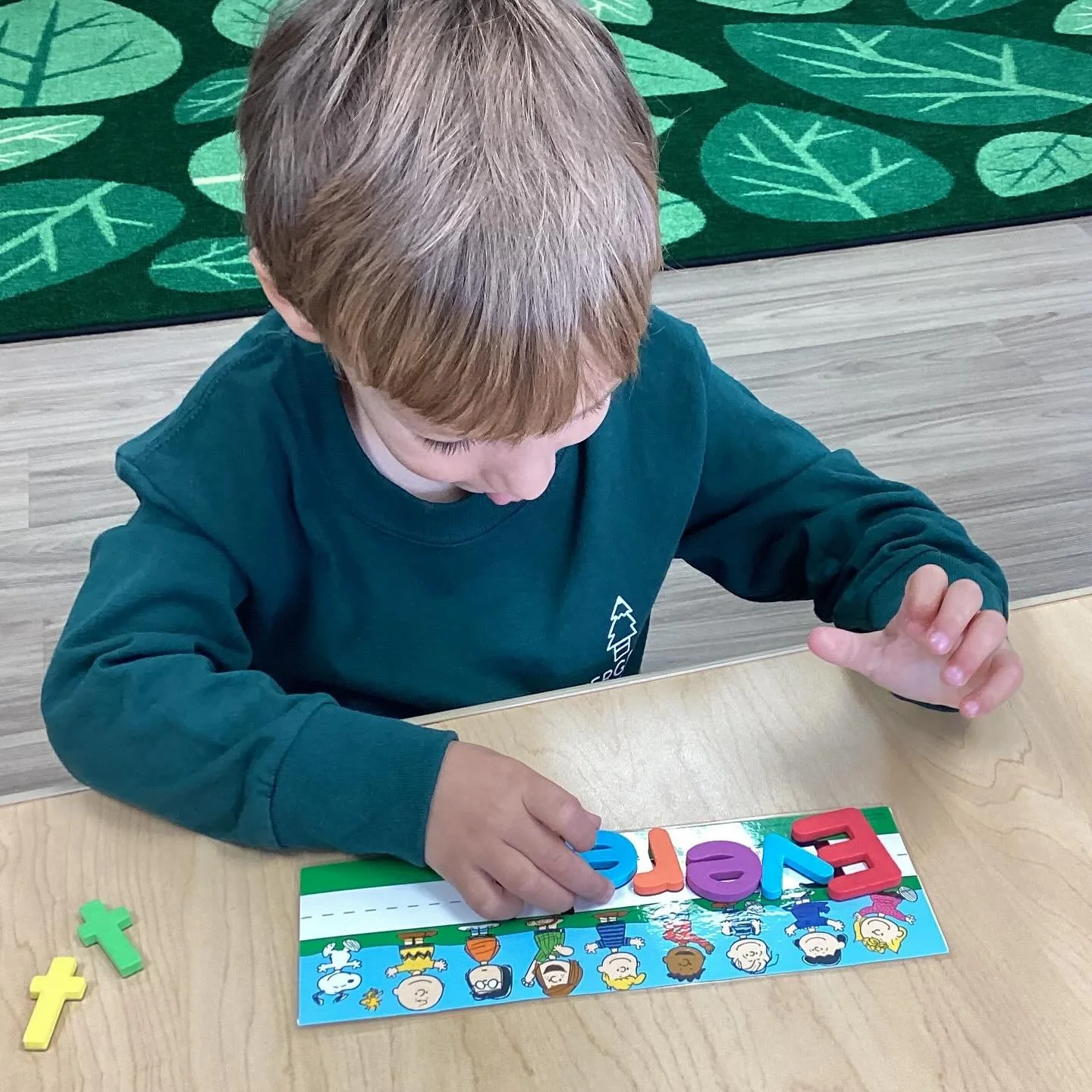 Our young learners are building reading and writing skills every day!
By recognizing, ordering, and completing their own names, children practice letter recognition, sequencing, and confidence in early literacy. 🌟

#EvergreenLearning #EarlyLiteracy 