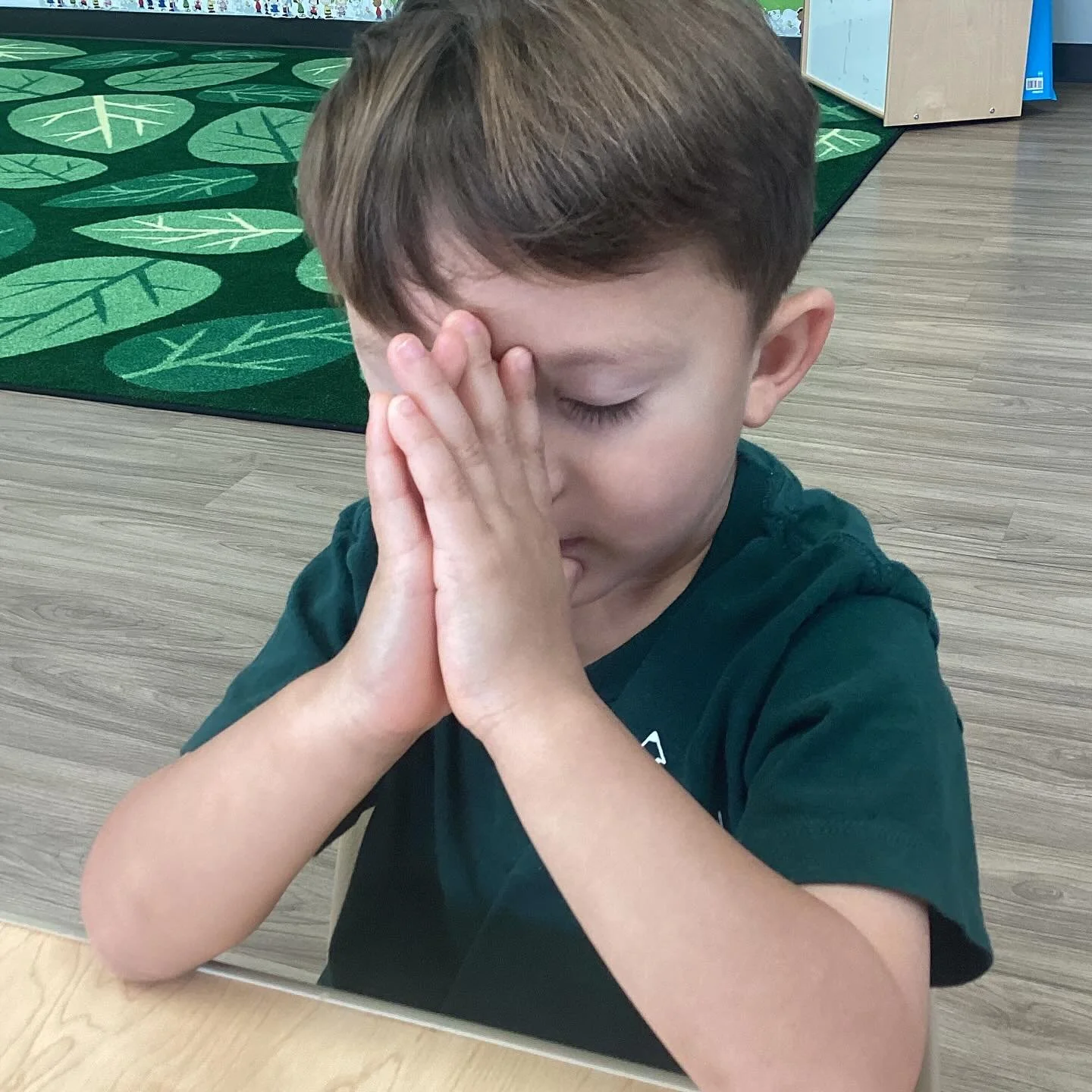Our morning prayer!

&iexcl;Nuestro tiempo con Jes&uacute;s!

📸Mansfield Rd