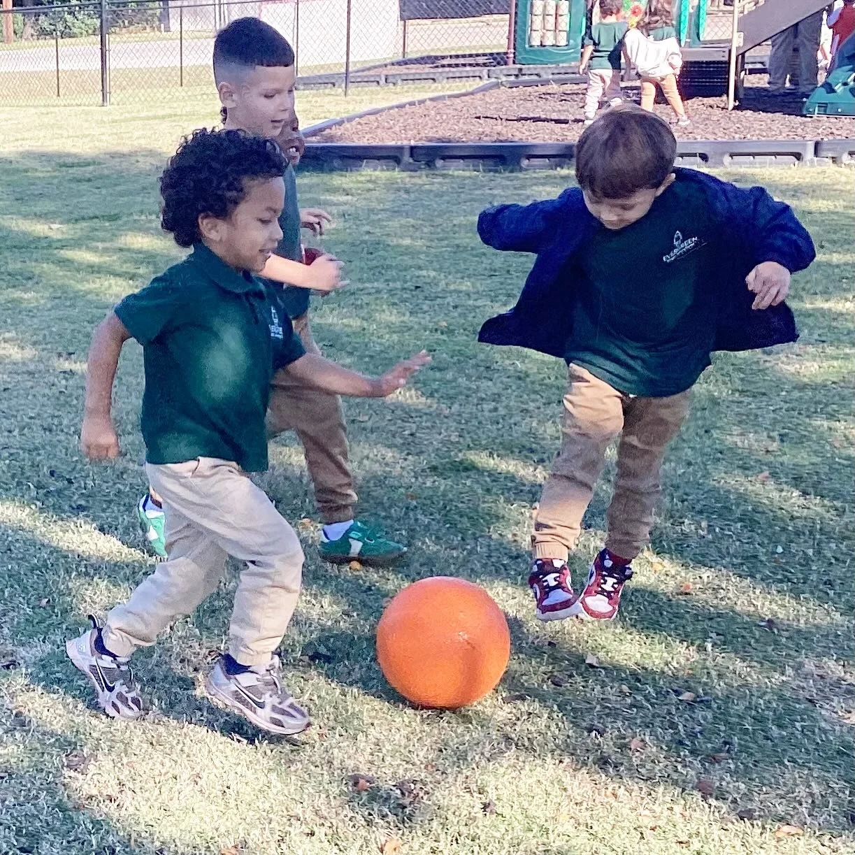 Children who play outdoors have greater access to sensory experiences, as all five senses are engaged in nearly every aspect of outdoor play. 🌿✨

We love our outdoor play area! ☀️💚

#OutdoorLearning #SensoryPlay #MontessoriInspired #EvergreenBiling