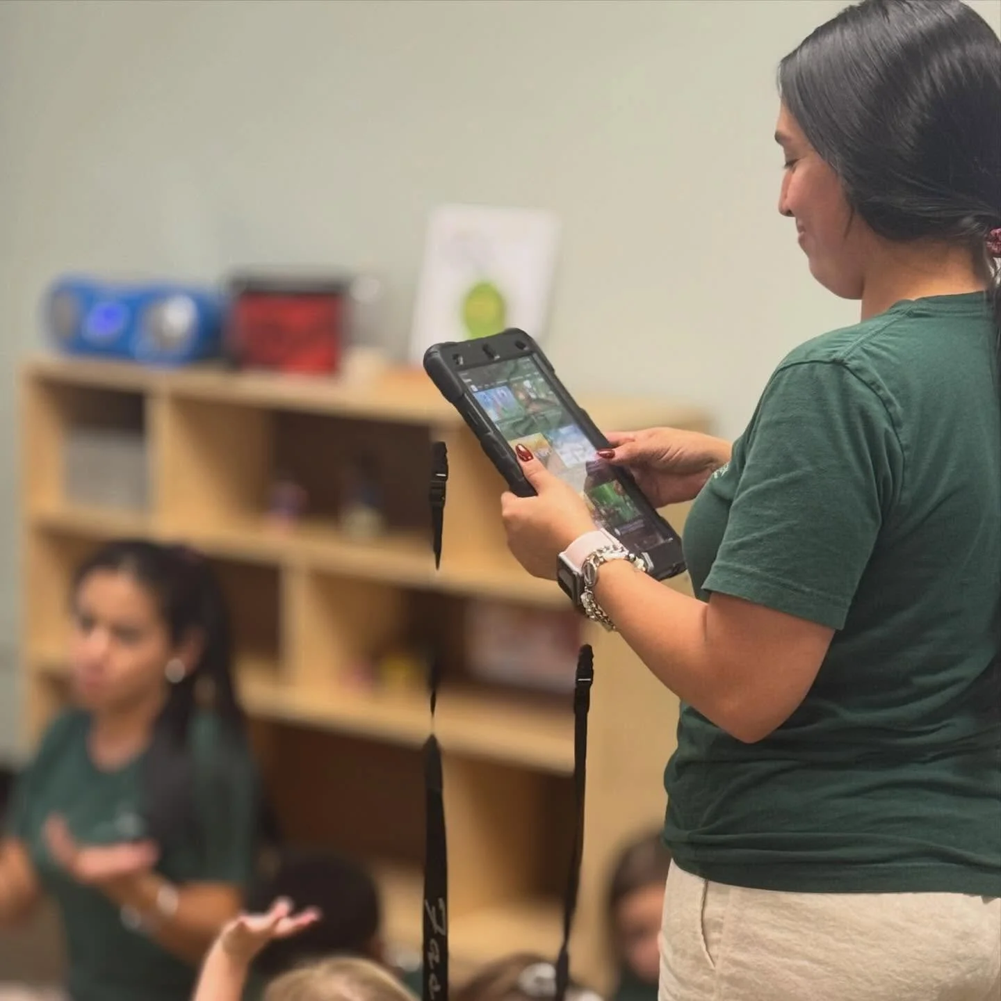 At Evergreen Bilingual Learning Center, we know that staying connected with parents is key to your child&rsquo;s growth and happiness. That&rsquo;s why we use the Brightwheel app!

📲 Through Brightwheel, you can:
	&bull;	Receive real-time updates ab