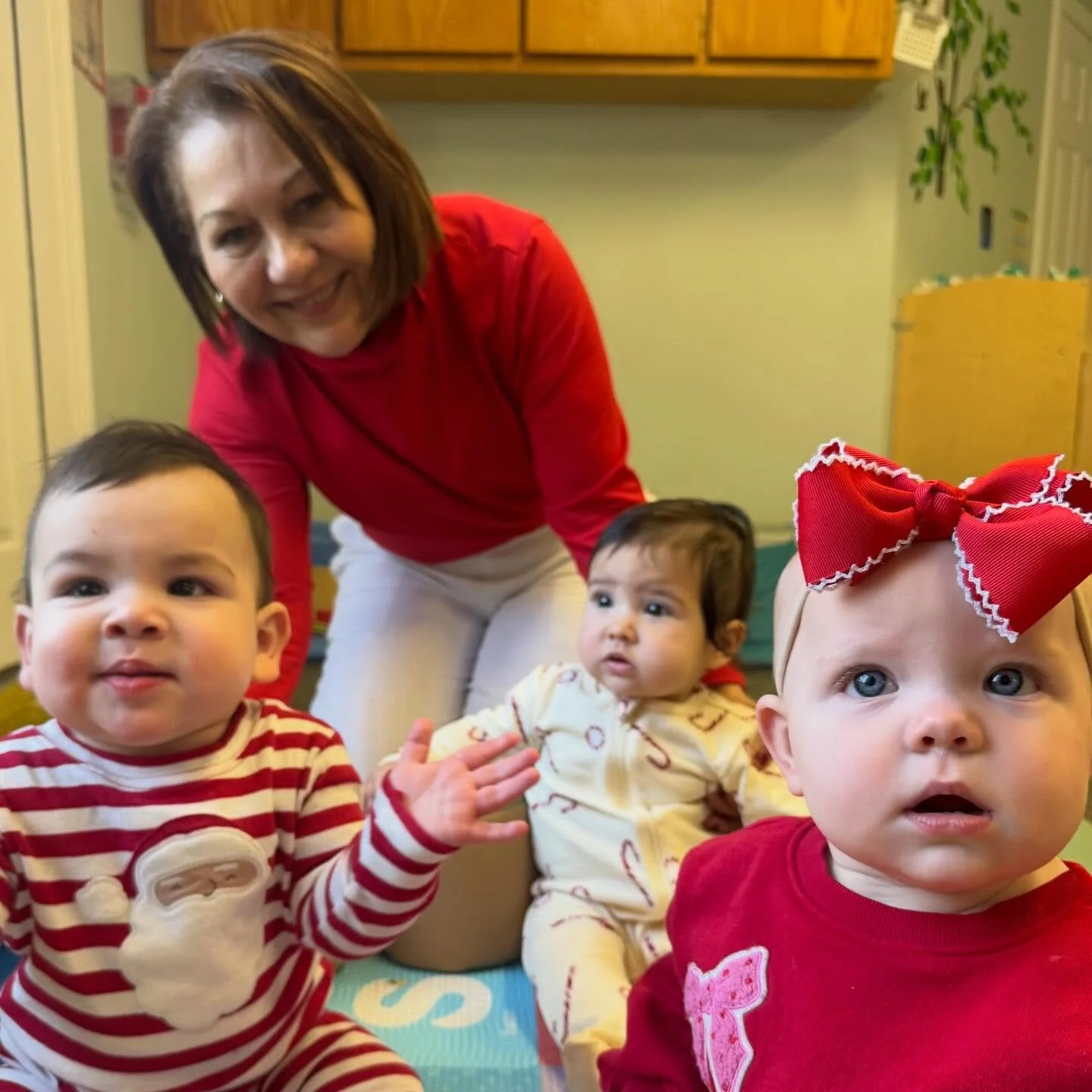 🎄❤️ Candy Cane Day at Evergreen! ❤️🤍

Today our classrooms were full of red, white, and lots of Christmas cheer!
From exploring patterns to practicing counting, and even using candy canes for fun learning activities, our little ones had a sweet and